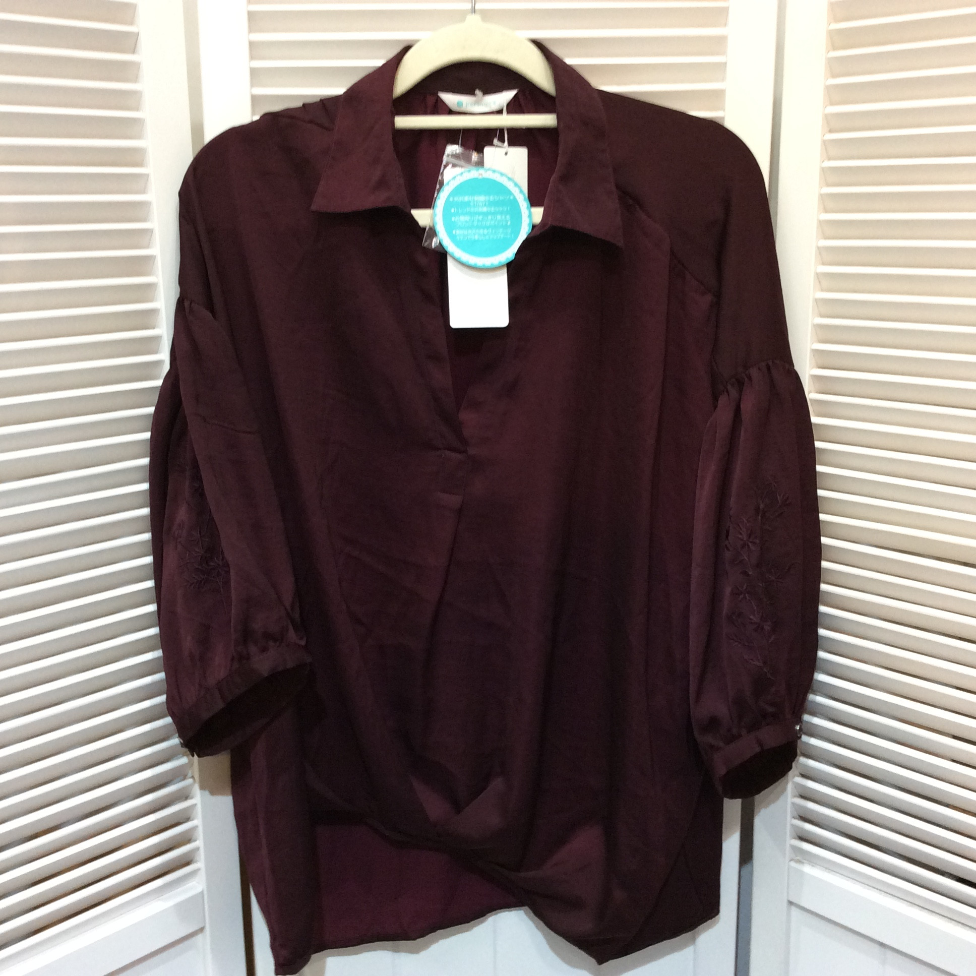 未使用☆persodea ペルソデア 花刺繍ゆるシャツ L ボルドー系