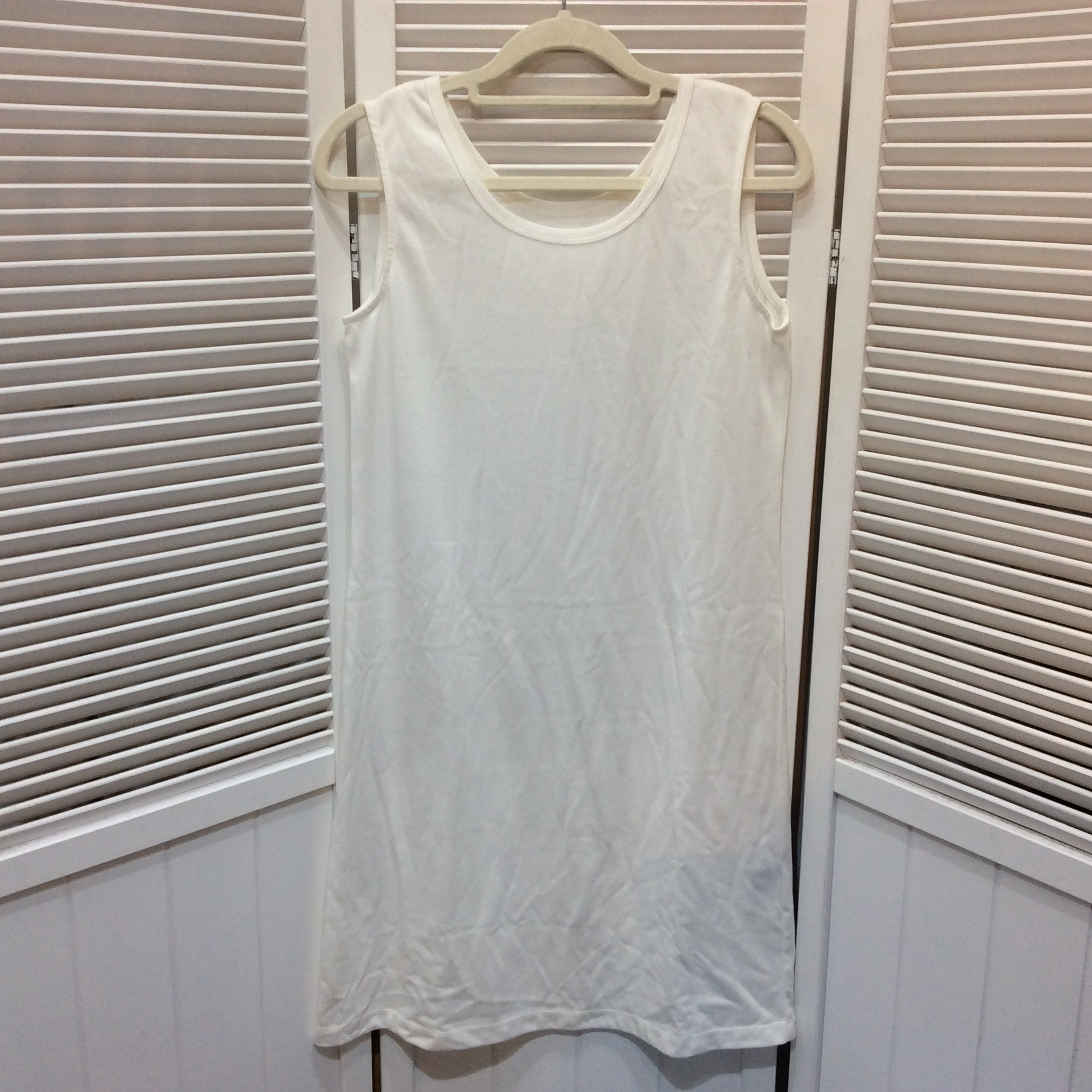 未使用☆元町 Zelal Sports ゼラール スポーツ ノースリーブワンピース 9号 ホワイト