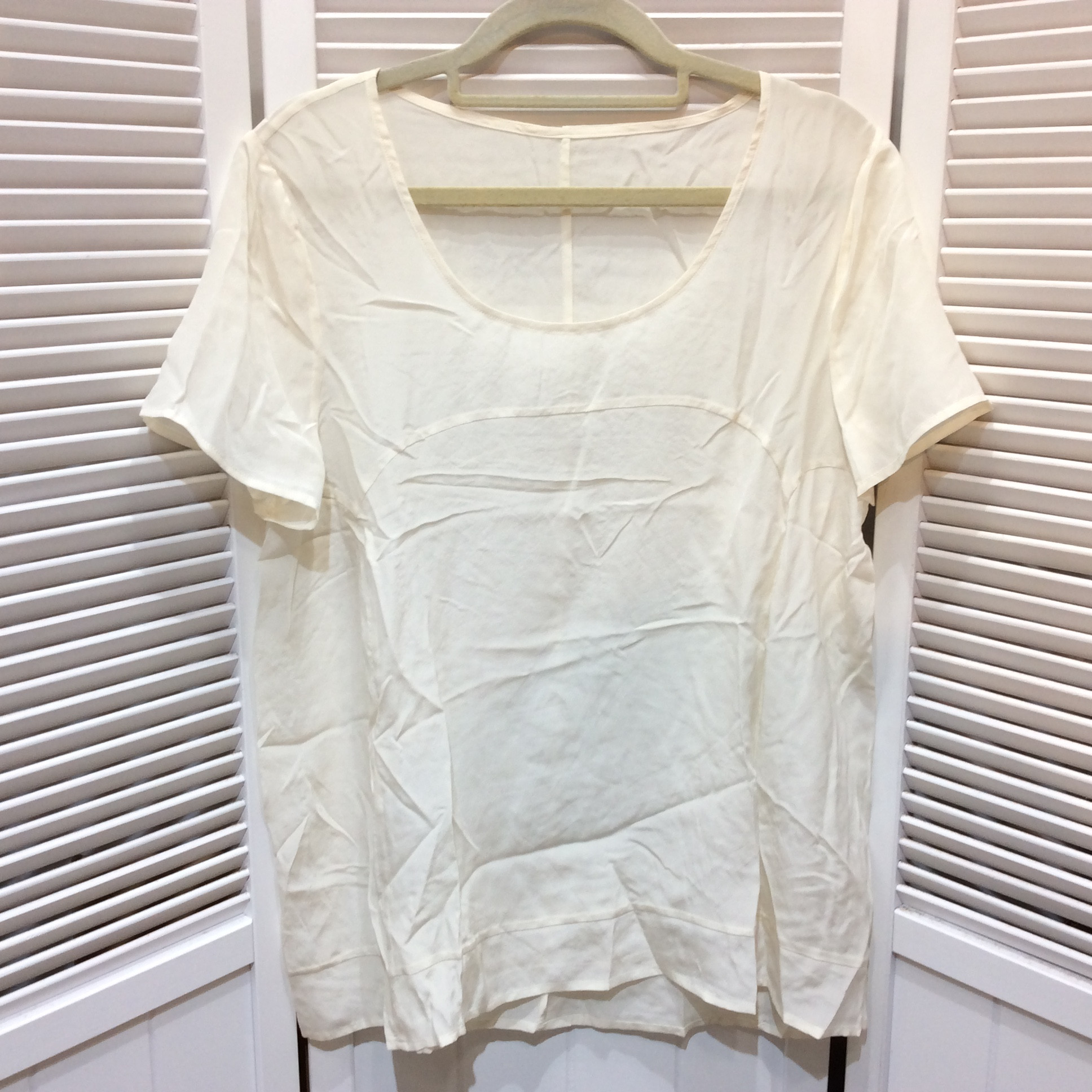 未使用☆BUI ビュイ シルクカットソー L アイボリー系