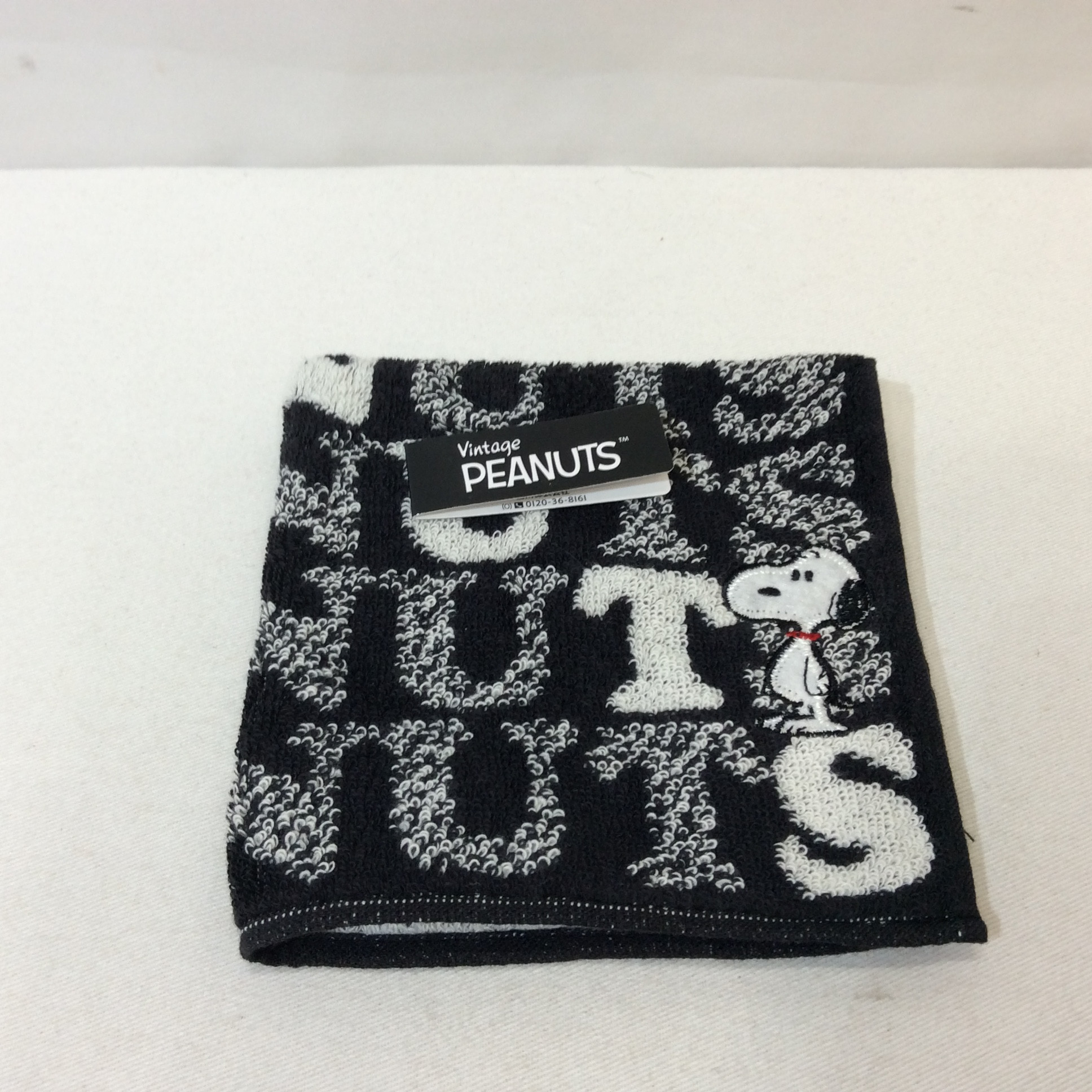 新品 スヌーピー タオルハンカチ   黒