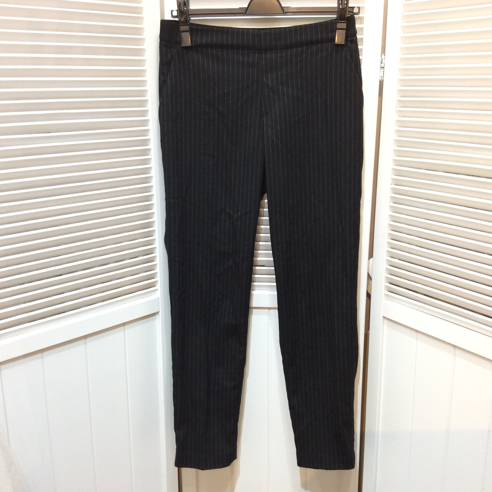 ユニクロ パンツ  Mサイズ ブラック／ストライプ