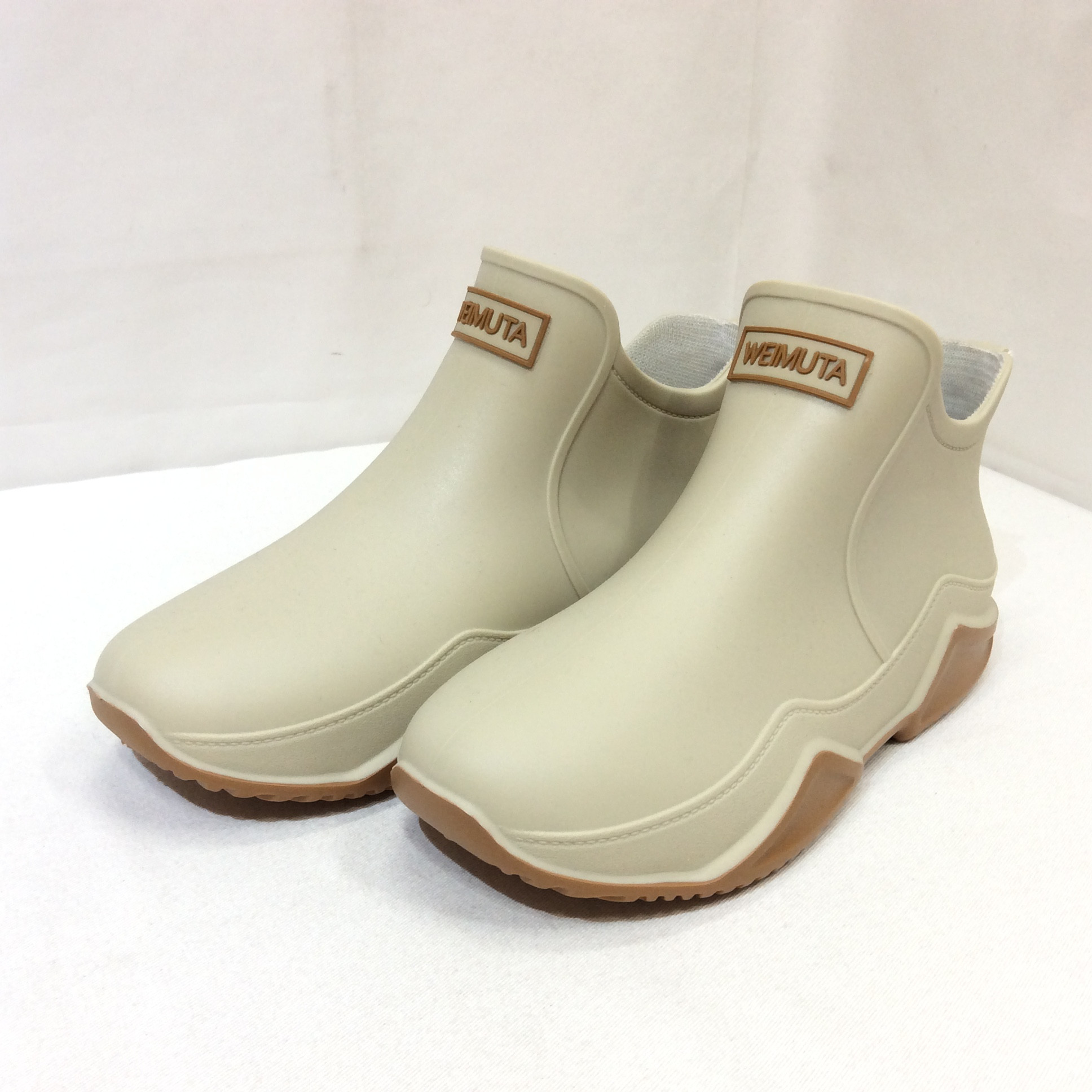 未使用 レインシューズ  37（23.5〜24.0) アイボリー