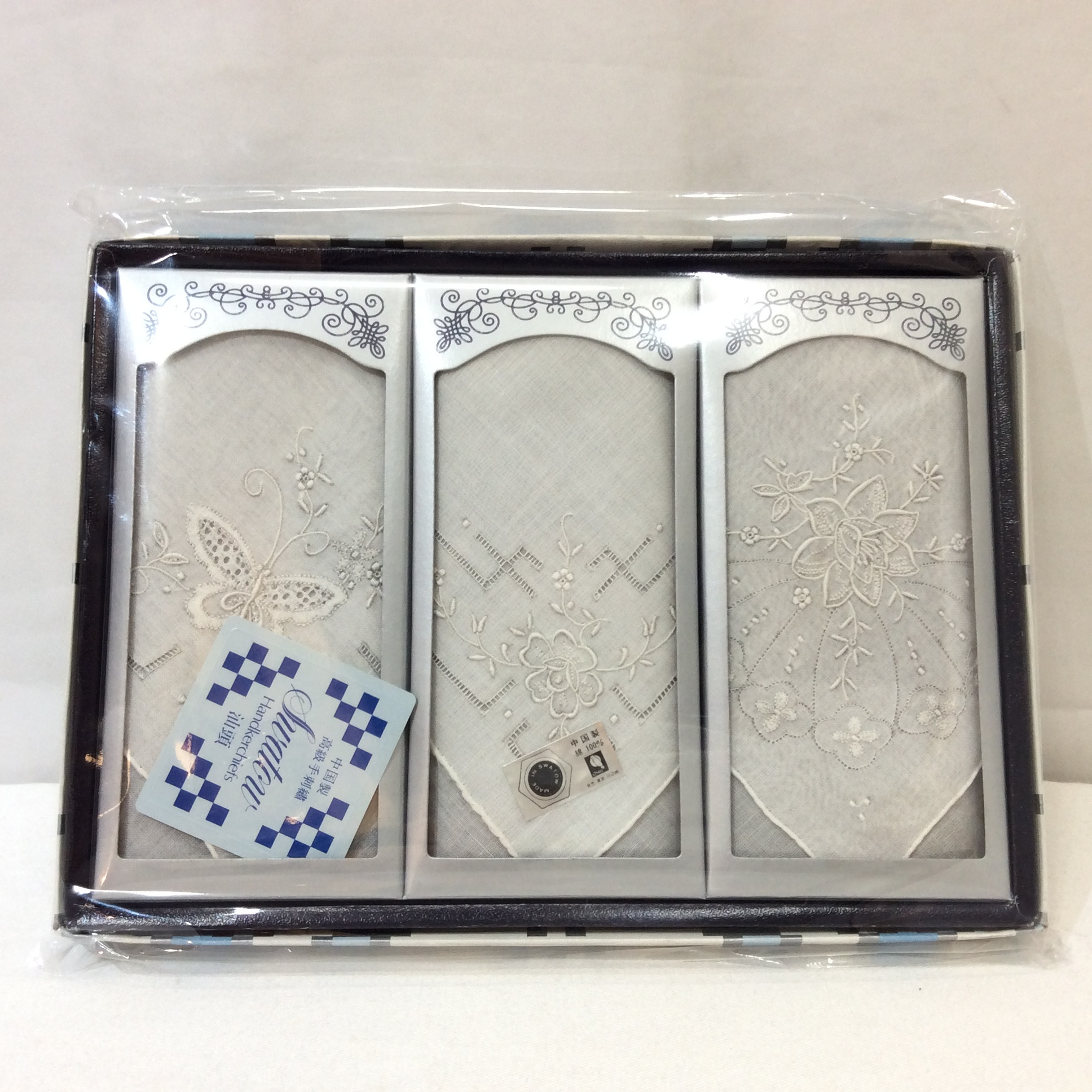 未使用 中国製 高級手刺繍 ハンカチ  3枚セット  グレー