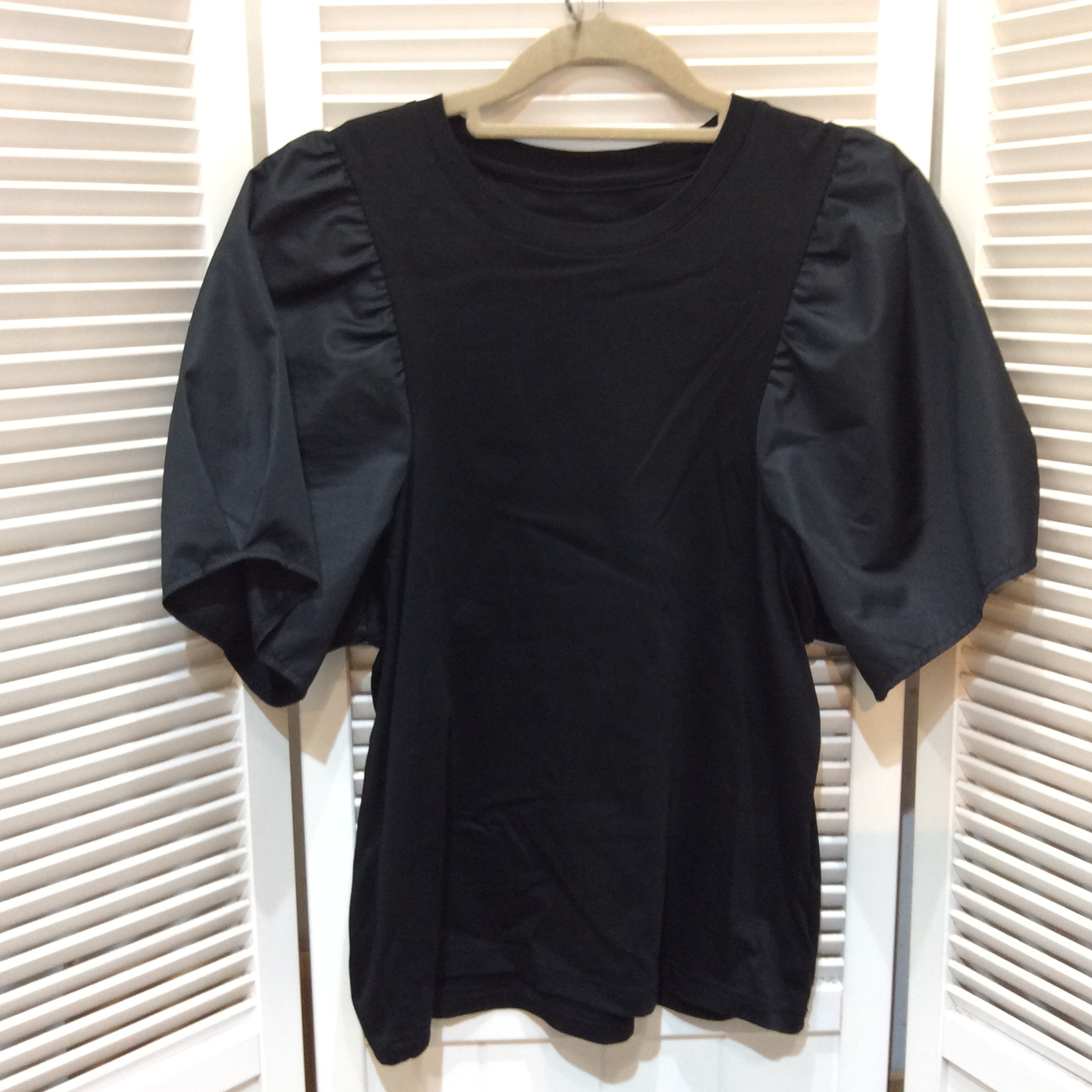 バーニーズ  ボリューム袖カットソー  フリーサイズ   ブラック