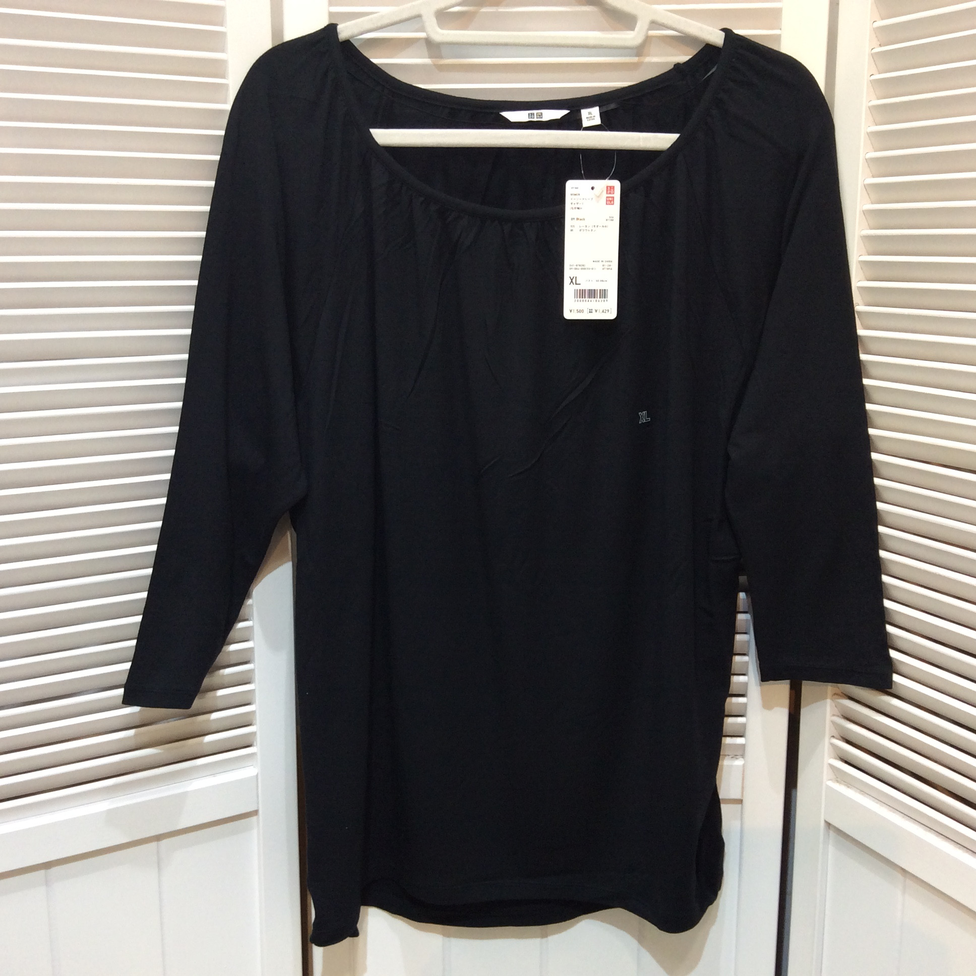未使用 ユニクロ イージードレープ 七分袖カットソー 黒   XLサイズ