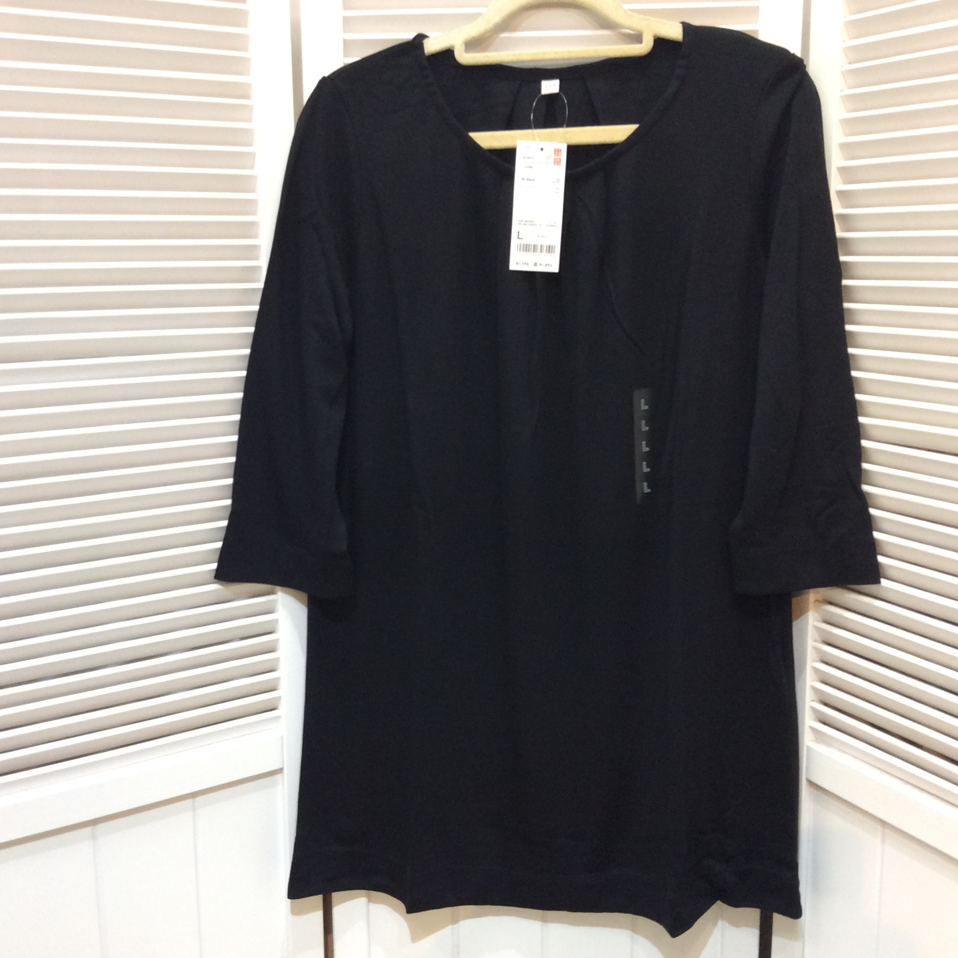 新品 定価の半額❗️ユニクロ 七分袖チュニック Lサイズ 黒