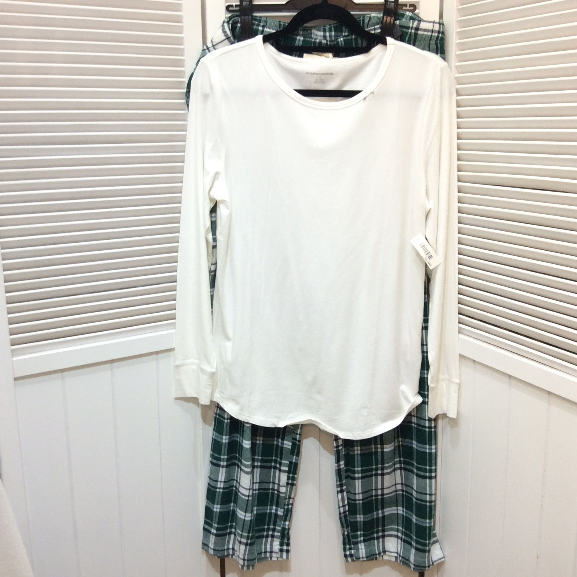 値下げ❗️新品  アマゾン 長袖長ズボン 婦人パジャマ  2XLサイズ 