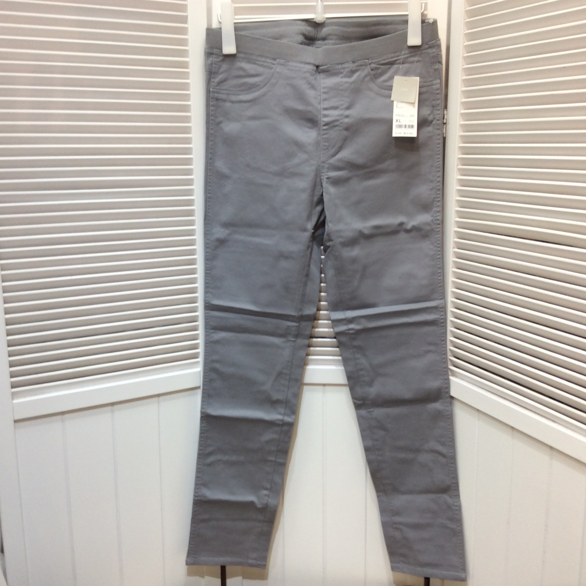 新品 定価の半額❗️ユニクロ カラーレギンス Lサイズ グレー