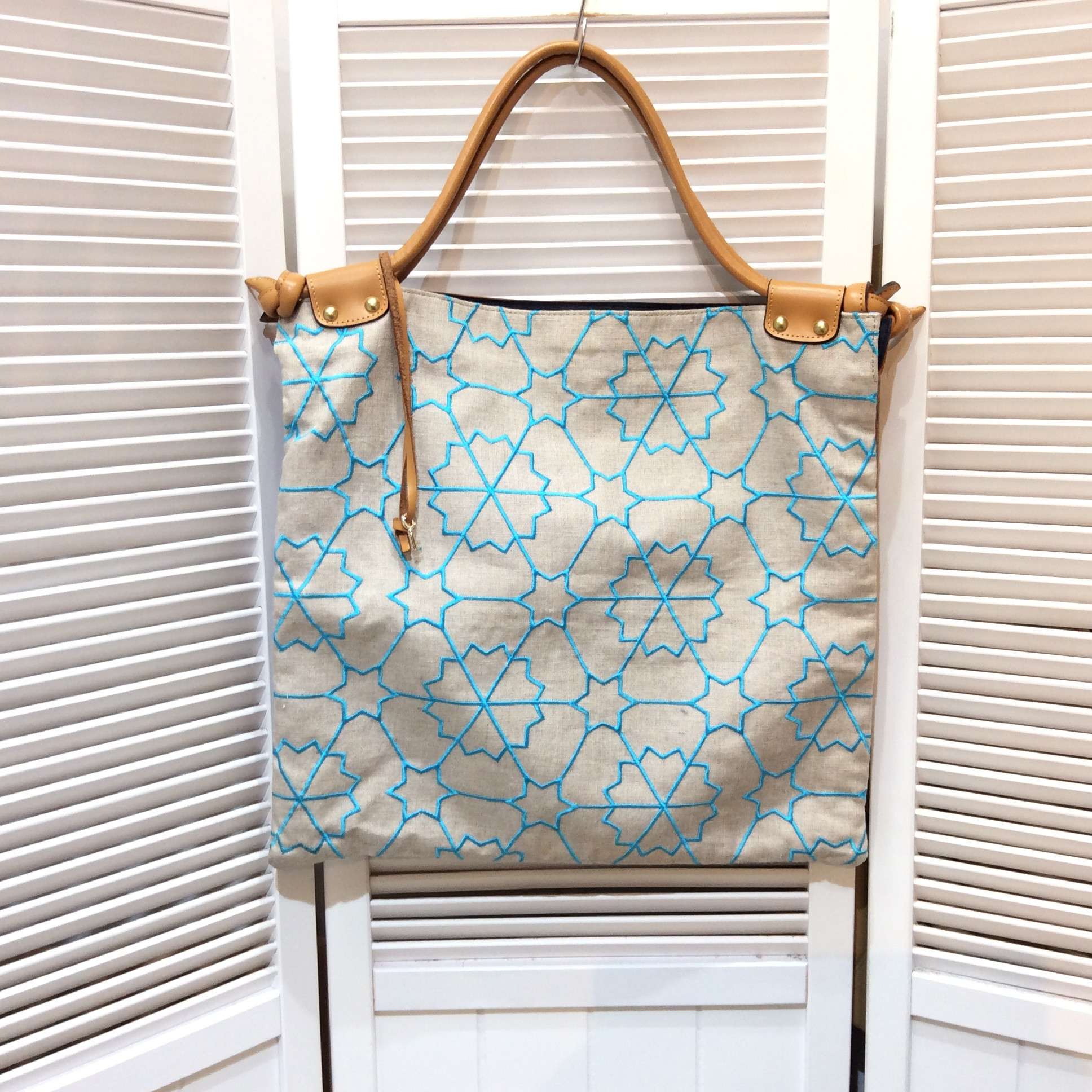 トプカピ  マチなしトートバッグ  刺繍柄  