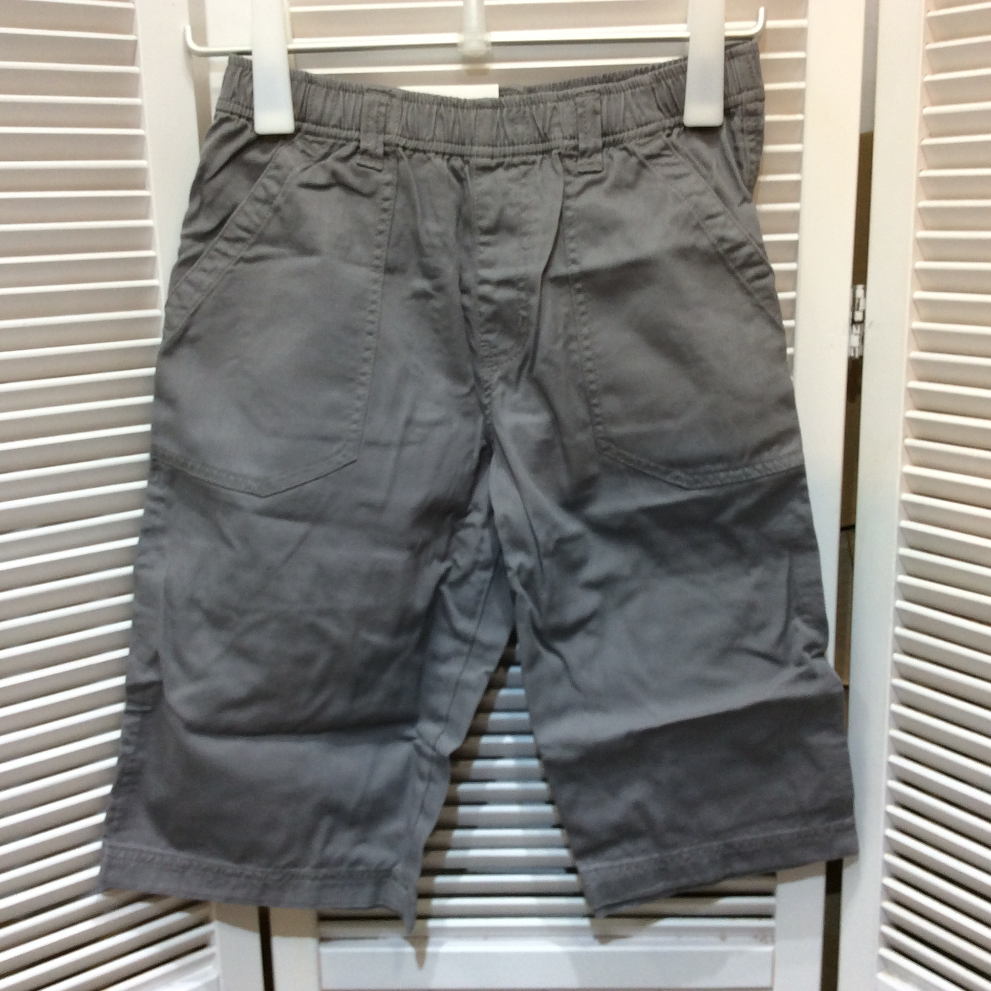 未使用☆UNIQLO ユニクロ キッズ イージーハーフパンツA XL 150 グレー