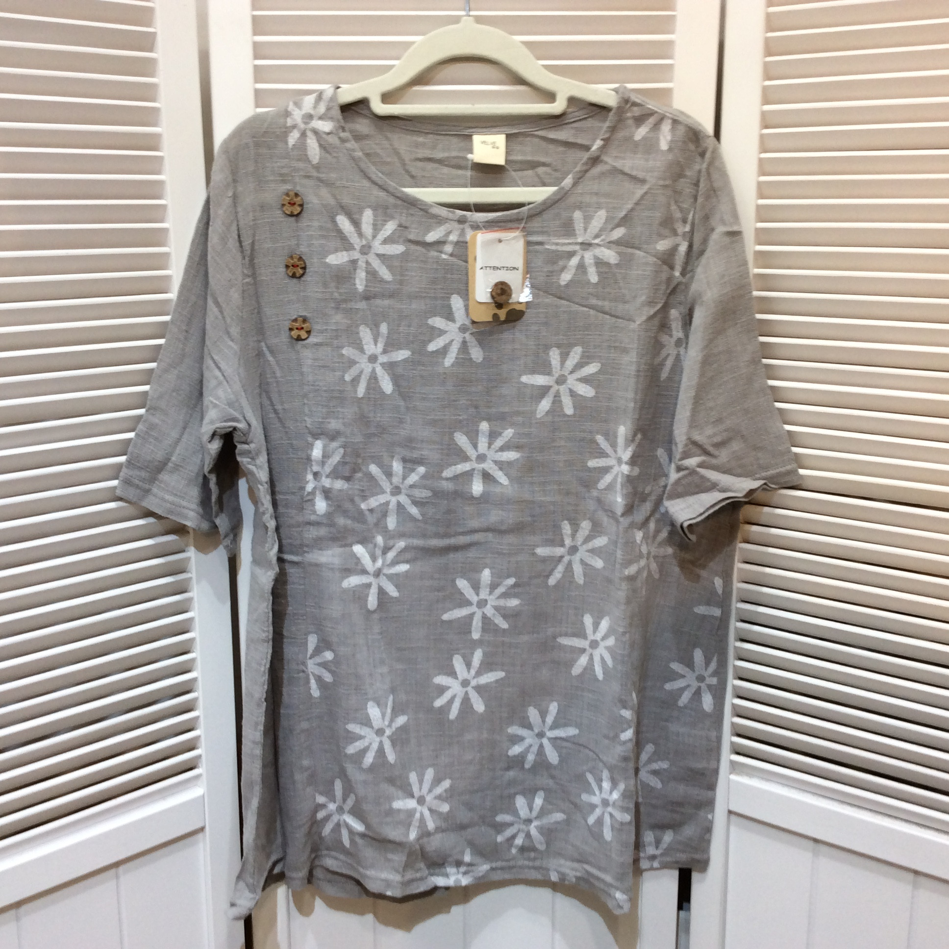 未使用☆VELVE 半袖プルオーバー M~L グレー柄