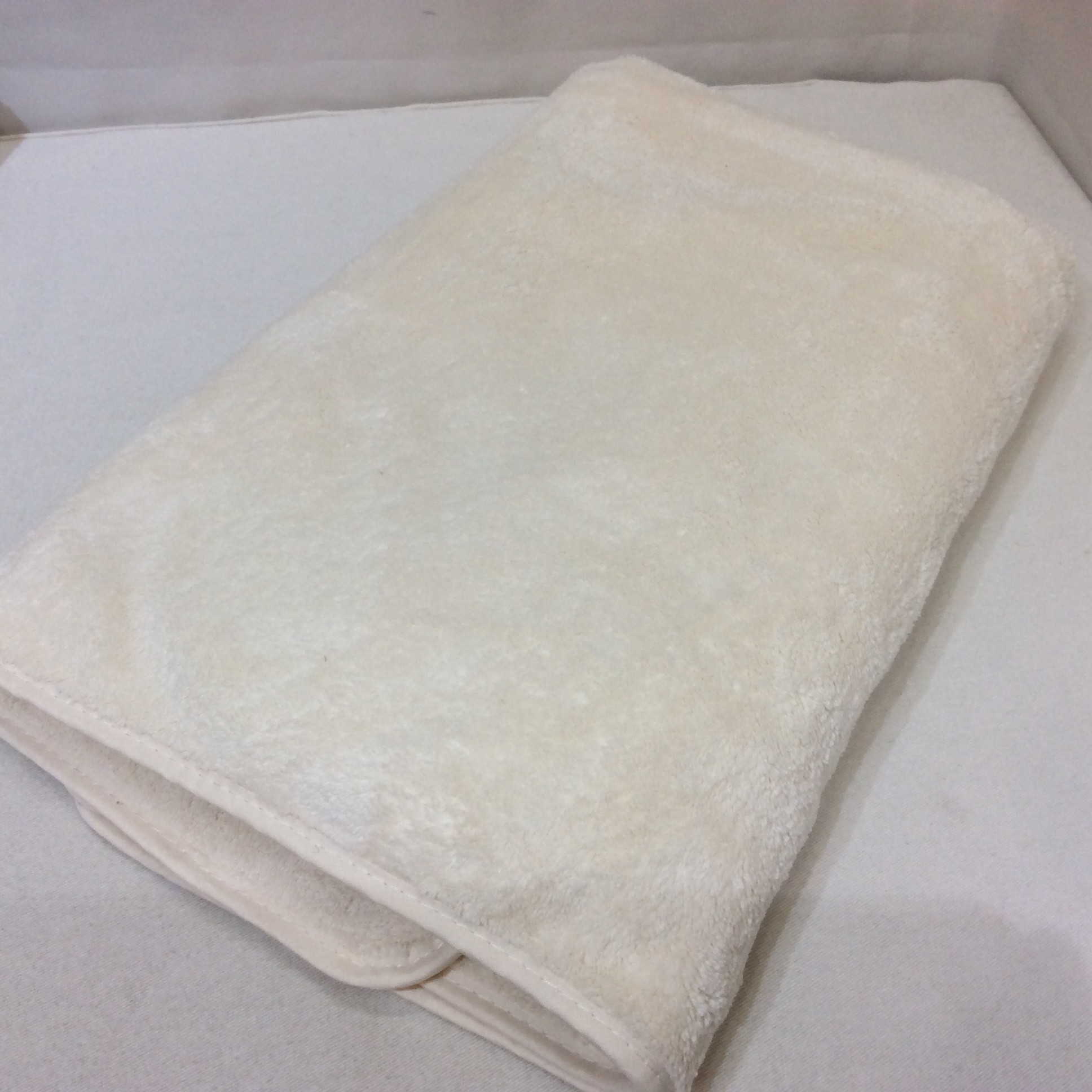 未使用☆マイクロファイバー 大判バスタオル アイボリー