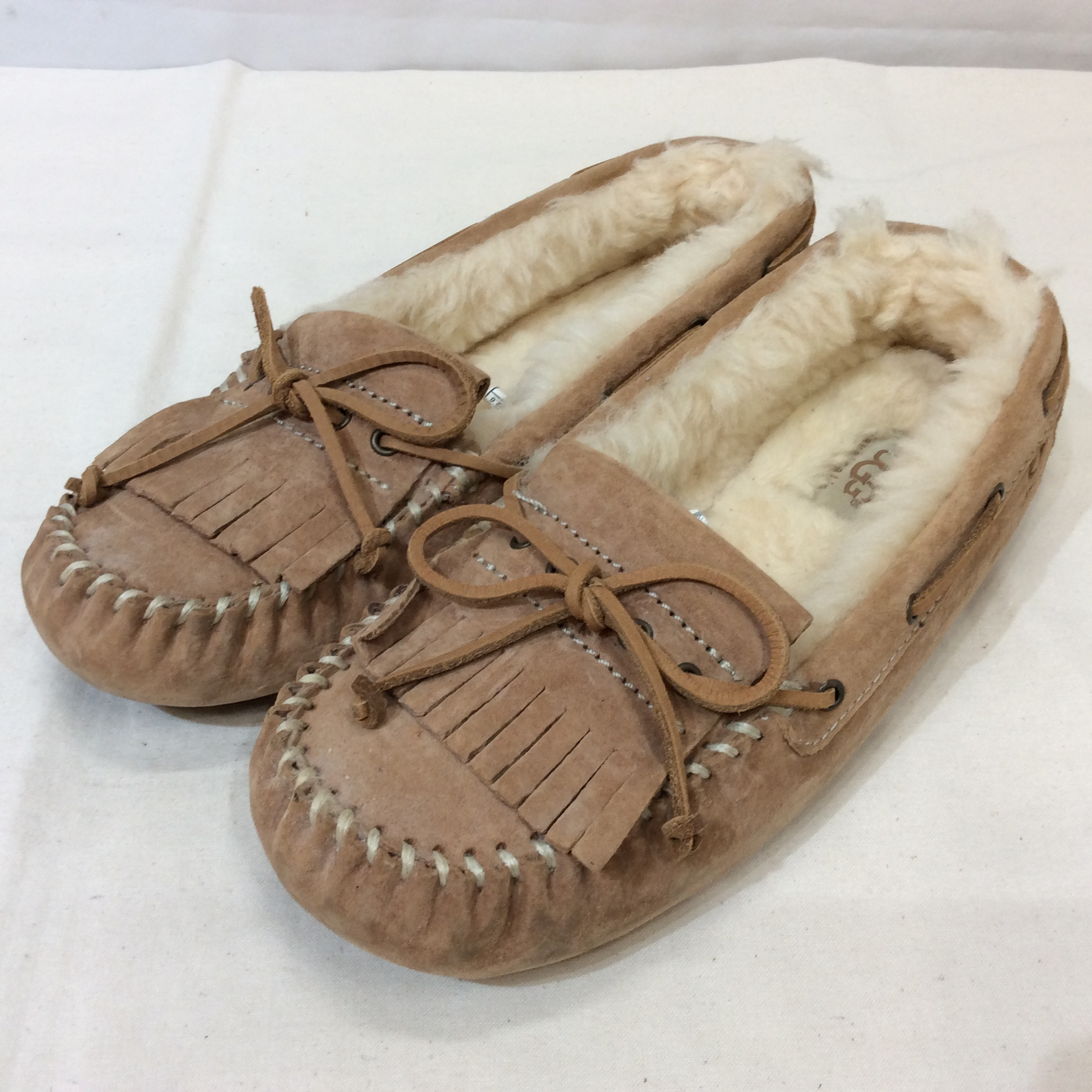 UGG アグ モカシン マンディ 22cm チェスナット