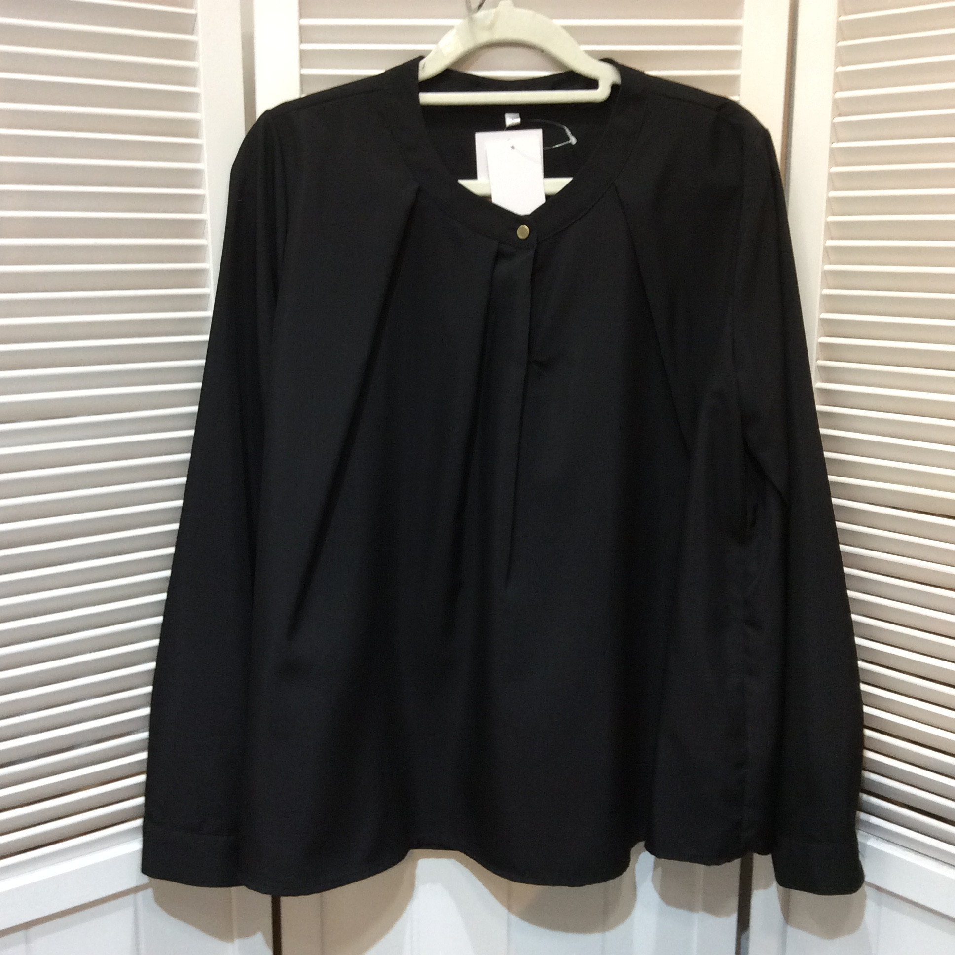 未使用 しまむら 長袖ブラウス  L サイズ  黒