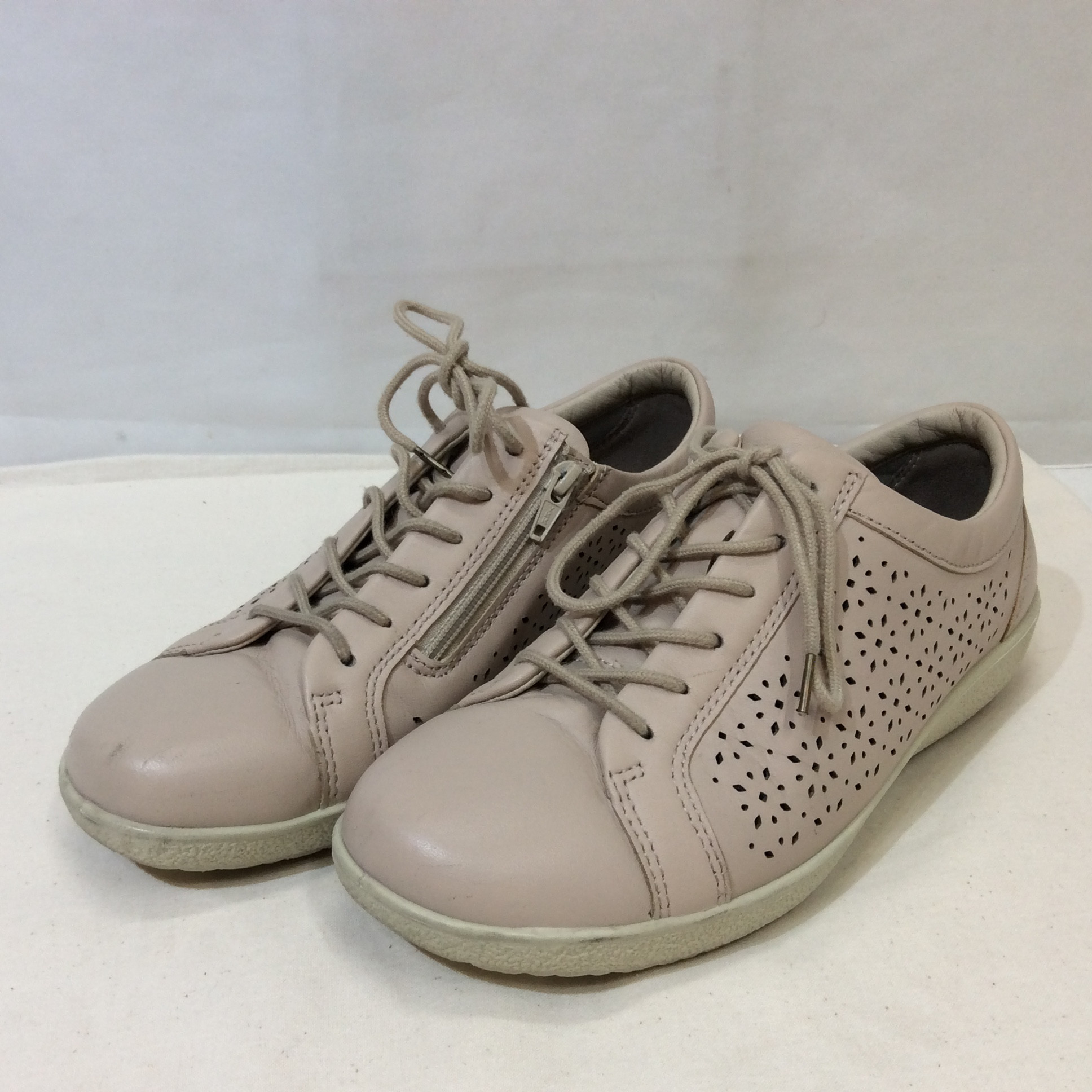 軽量ひも靴  22.5cm  ベージュ