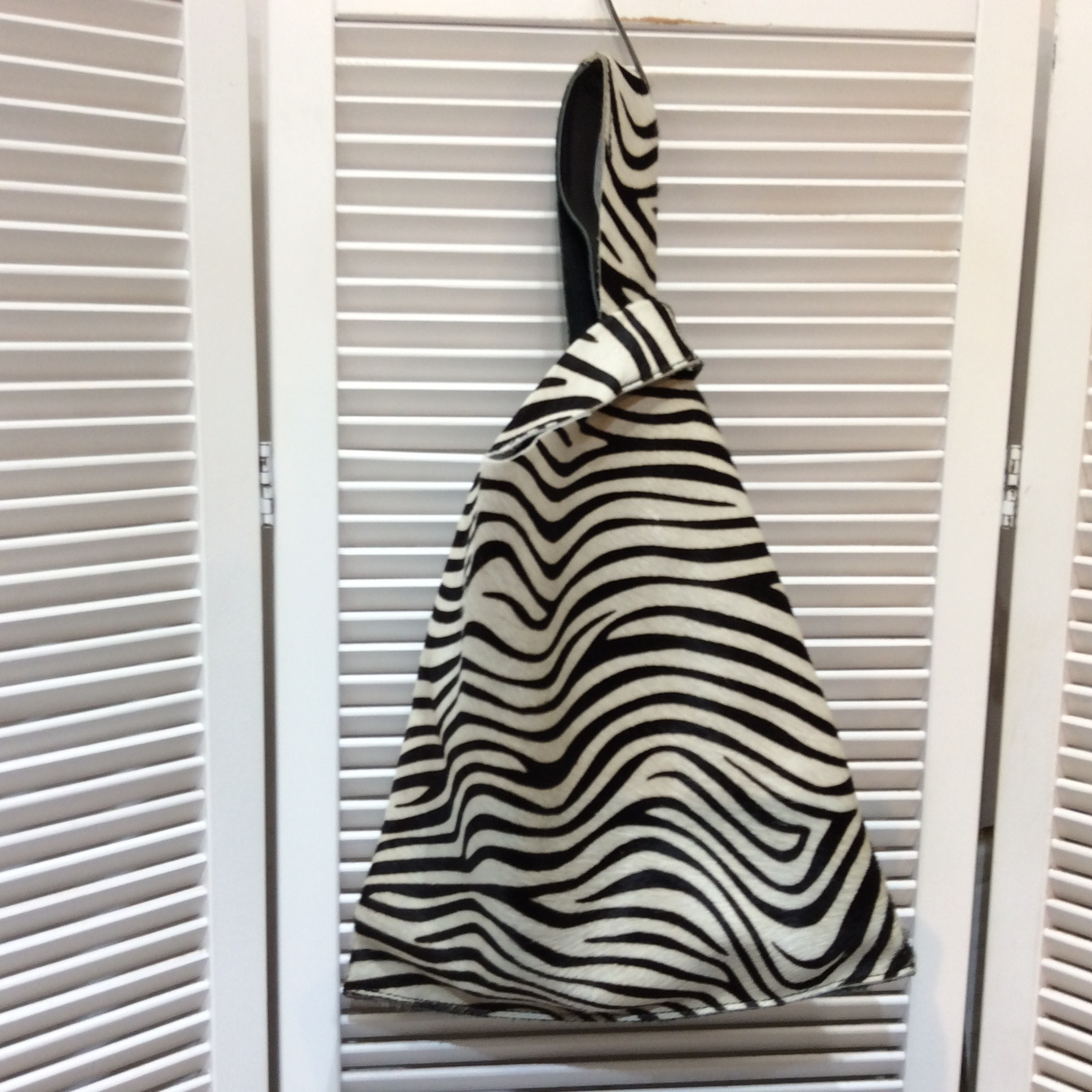 ハラコバッグ  ショルダー付き  ゼブラ柄