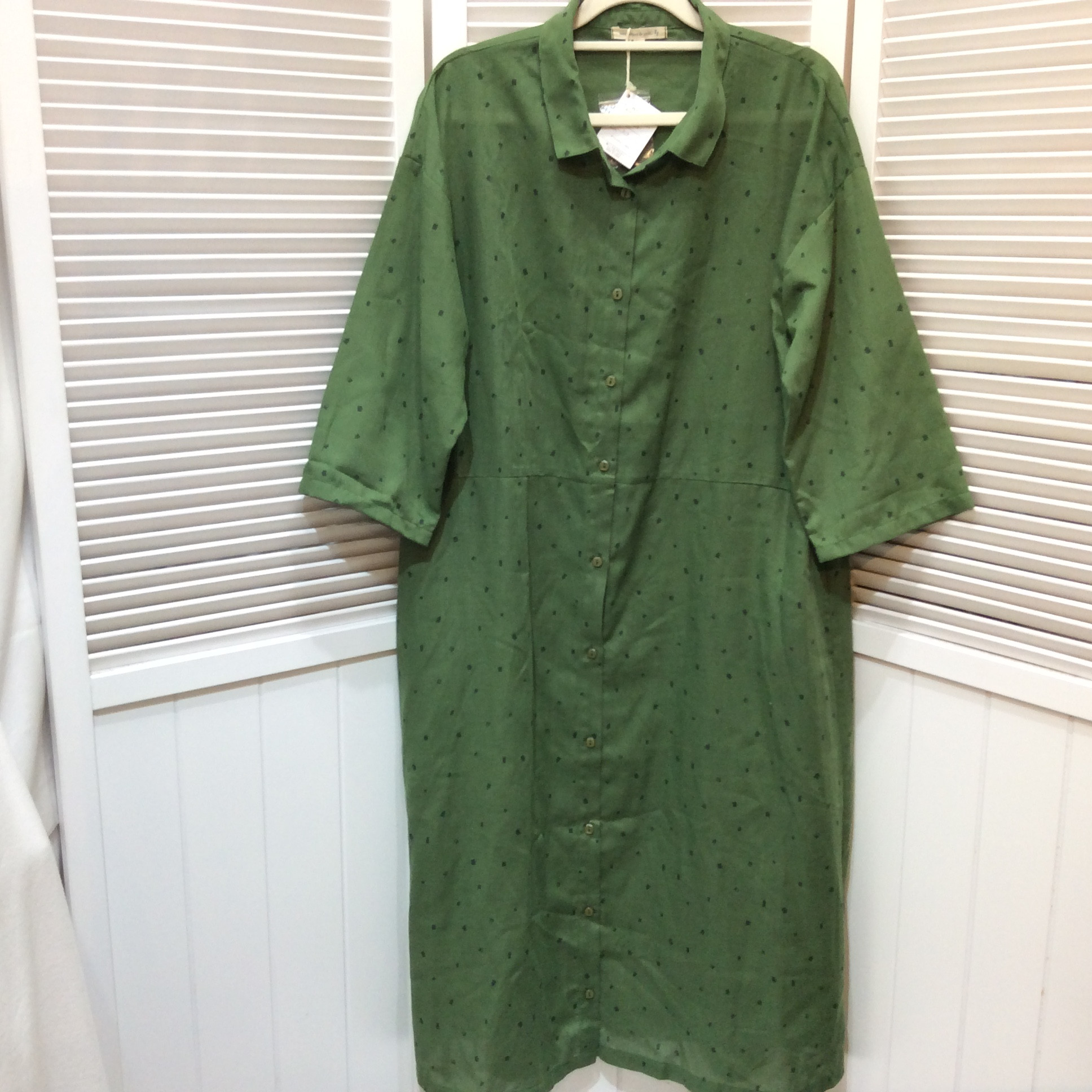 未使用 シャツワンピース  Lサイズ  グリーンドット柄