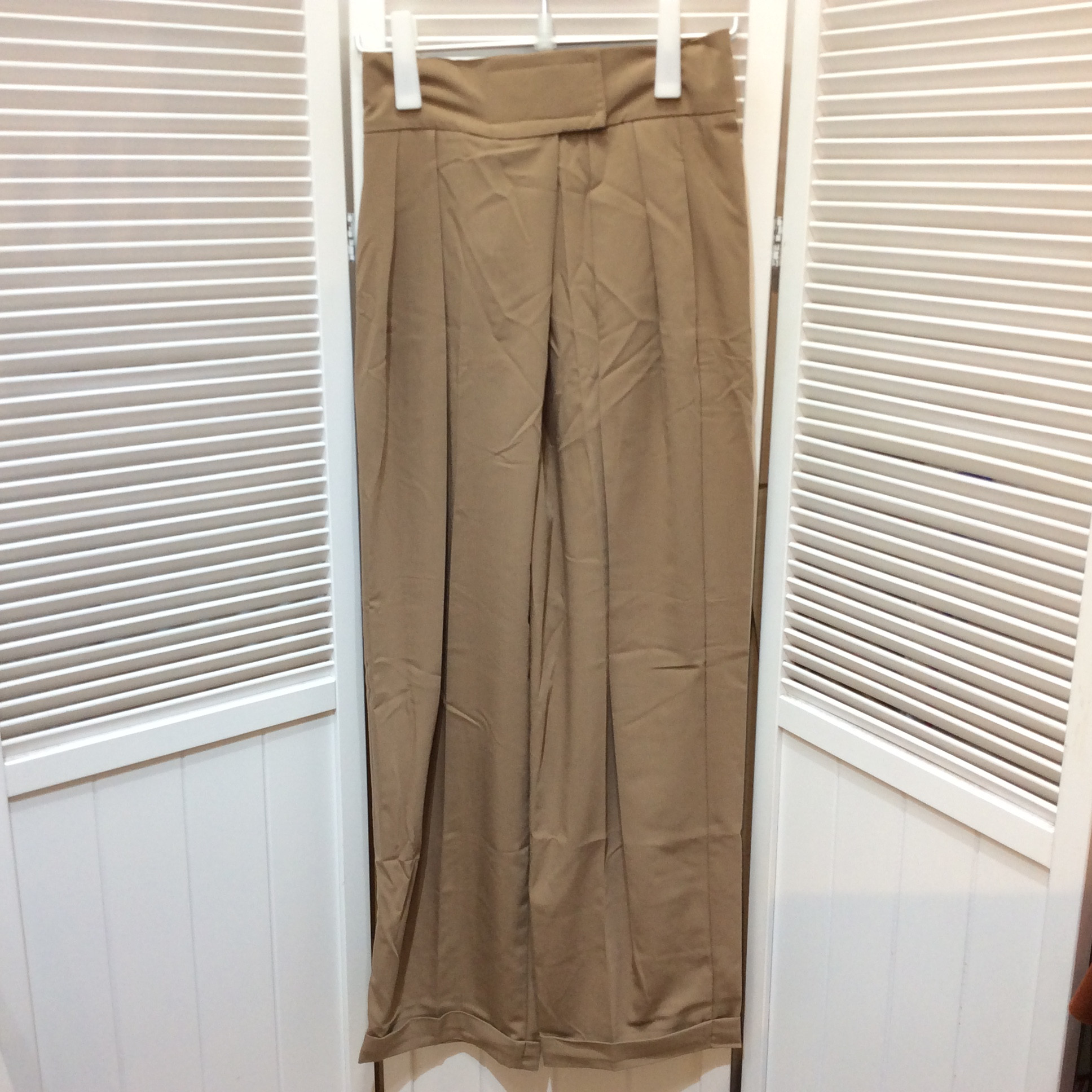 未使用☆レディース ワイドパンツ L ベージュ