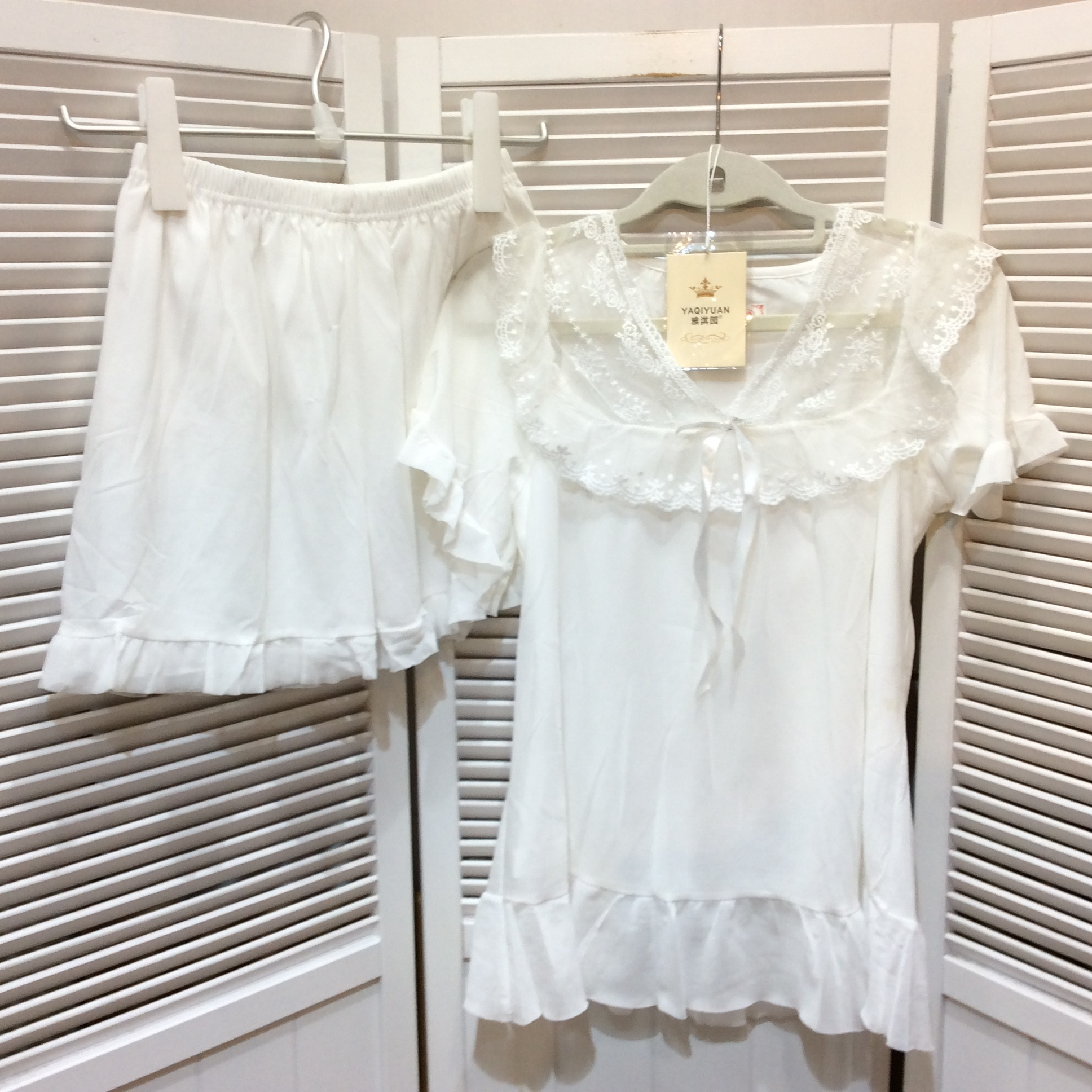 未使用☆ルームウェア 上下セット M ホワイト レース