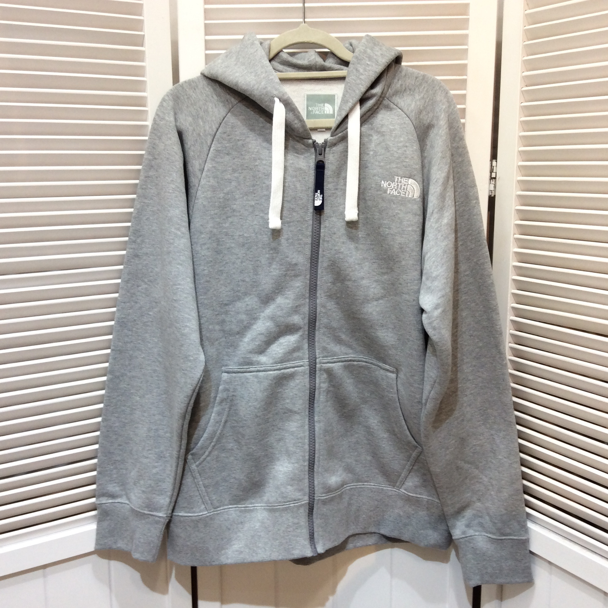 未使用 ザ ノースフェイス  パーカー レディース M  グレー