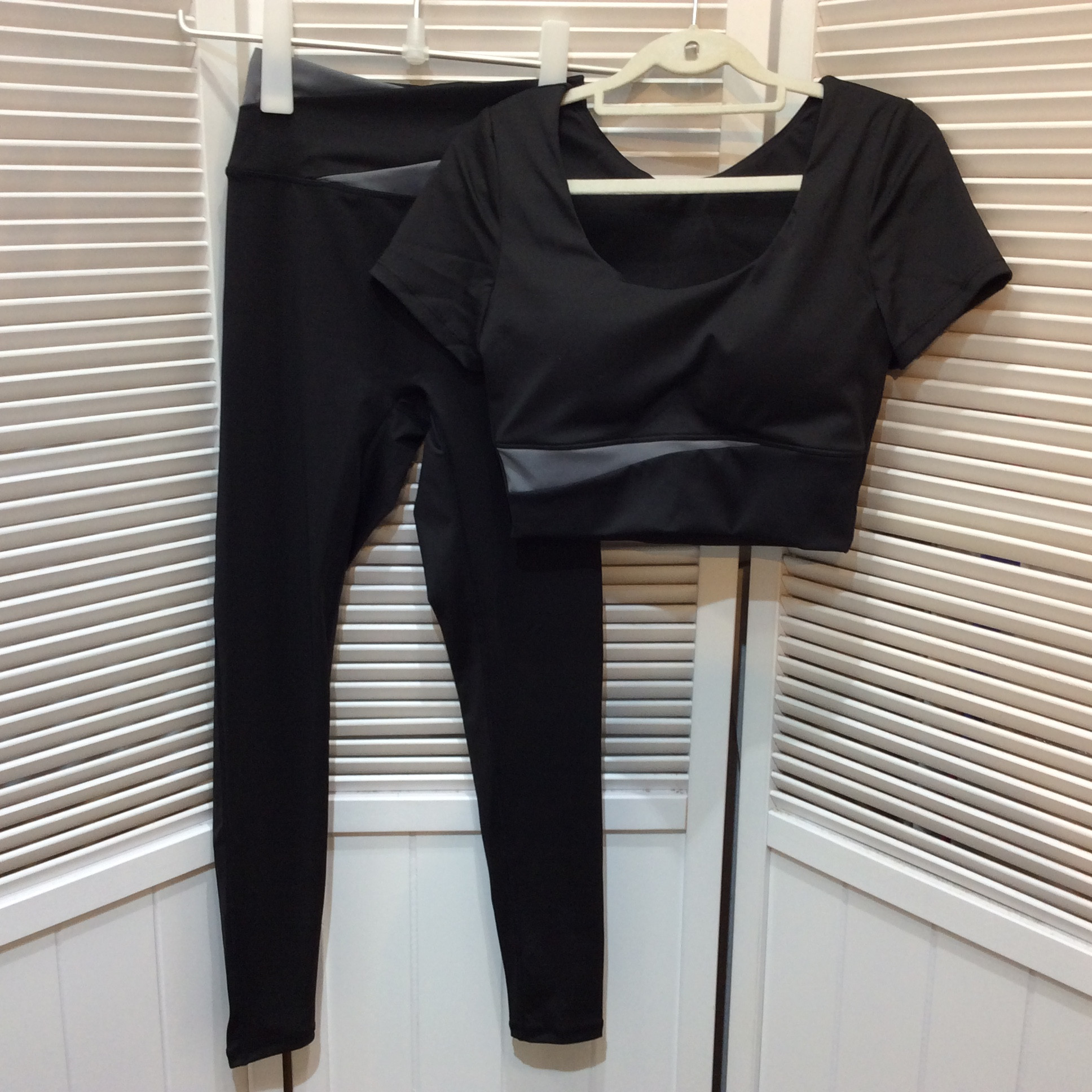 未使用☆トレーニングウェア上下 M ブラック