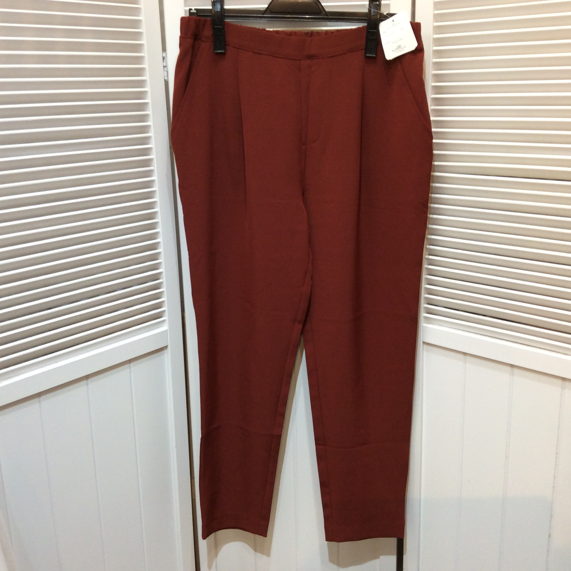 未使用 ベルーナ パンツ LLサイズ  ボルドー色