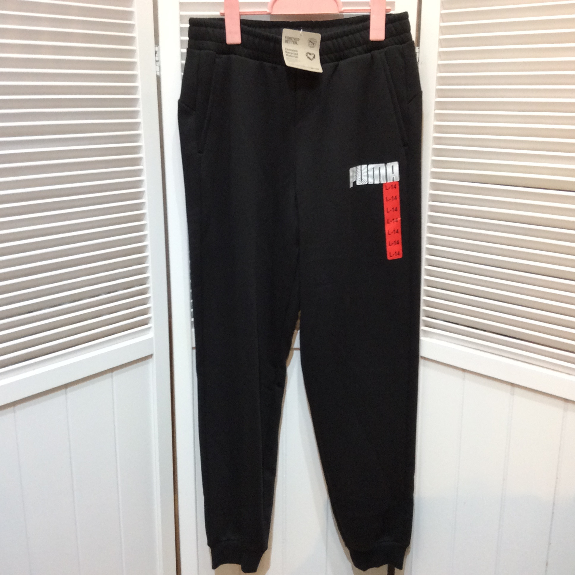 未使用 プーマ スウェットパンツ  ジュニア 13〜14歳 ブラック