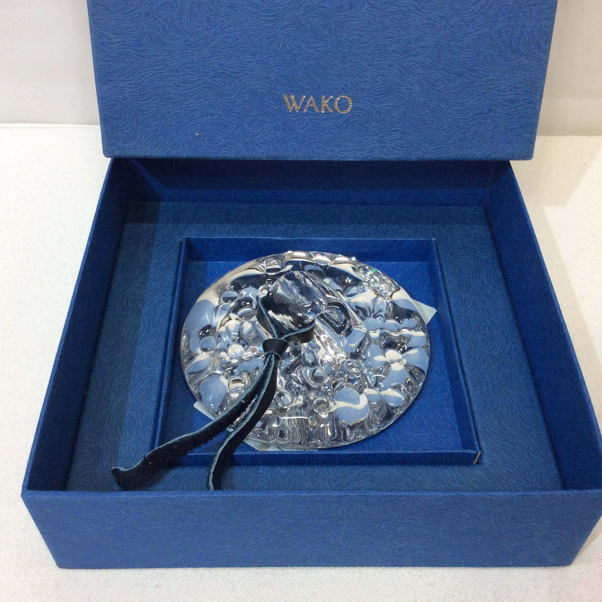 未使用☆WAKO クリスタルグラス ペーパーウエイト