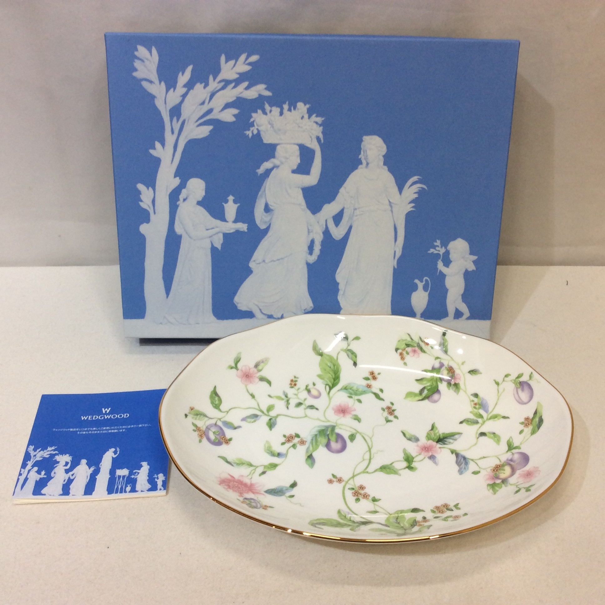 未使用 WEDGWOOD お皿  スウィートプラム