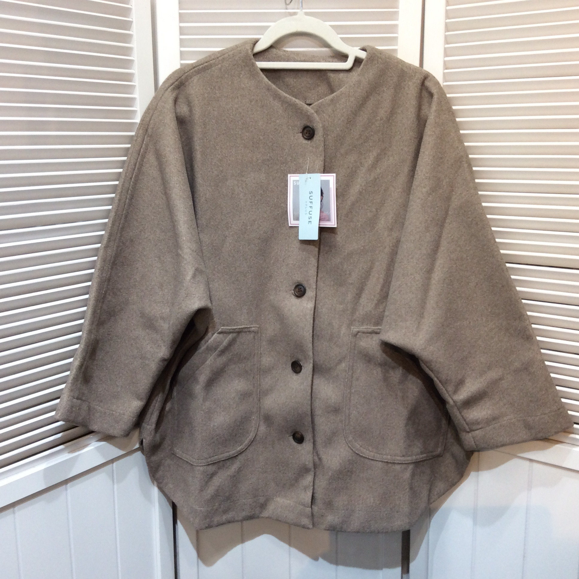 未使用 SUFFUSE ハーフコート Mサイズ ベージュ