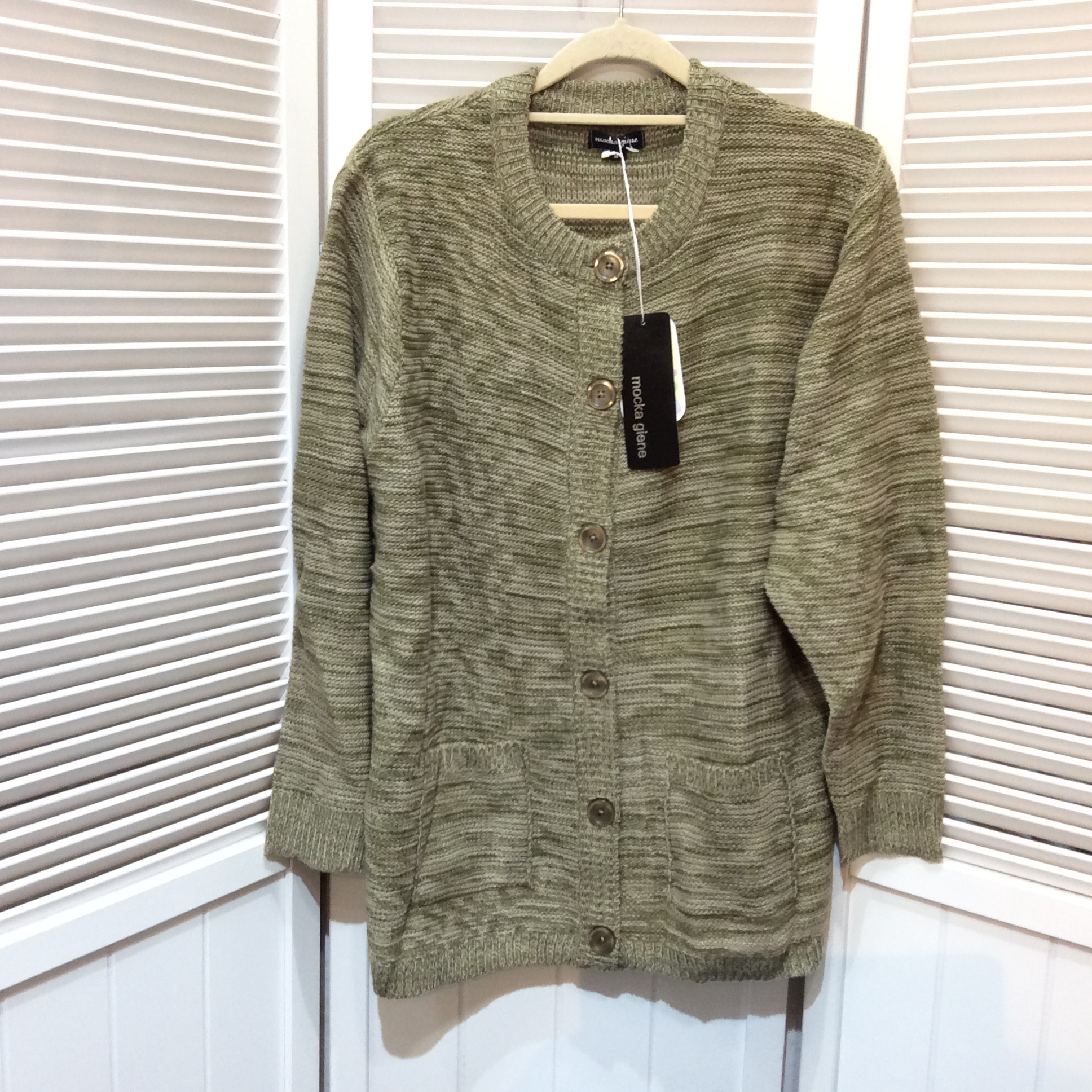 未使用 カーディガン  M〜L モスグリーン系