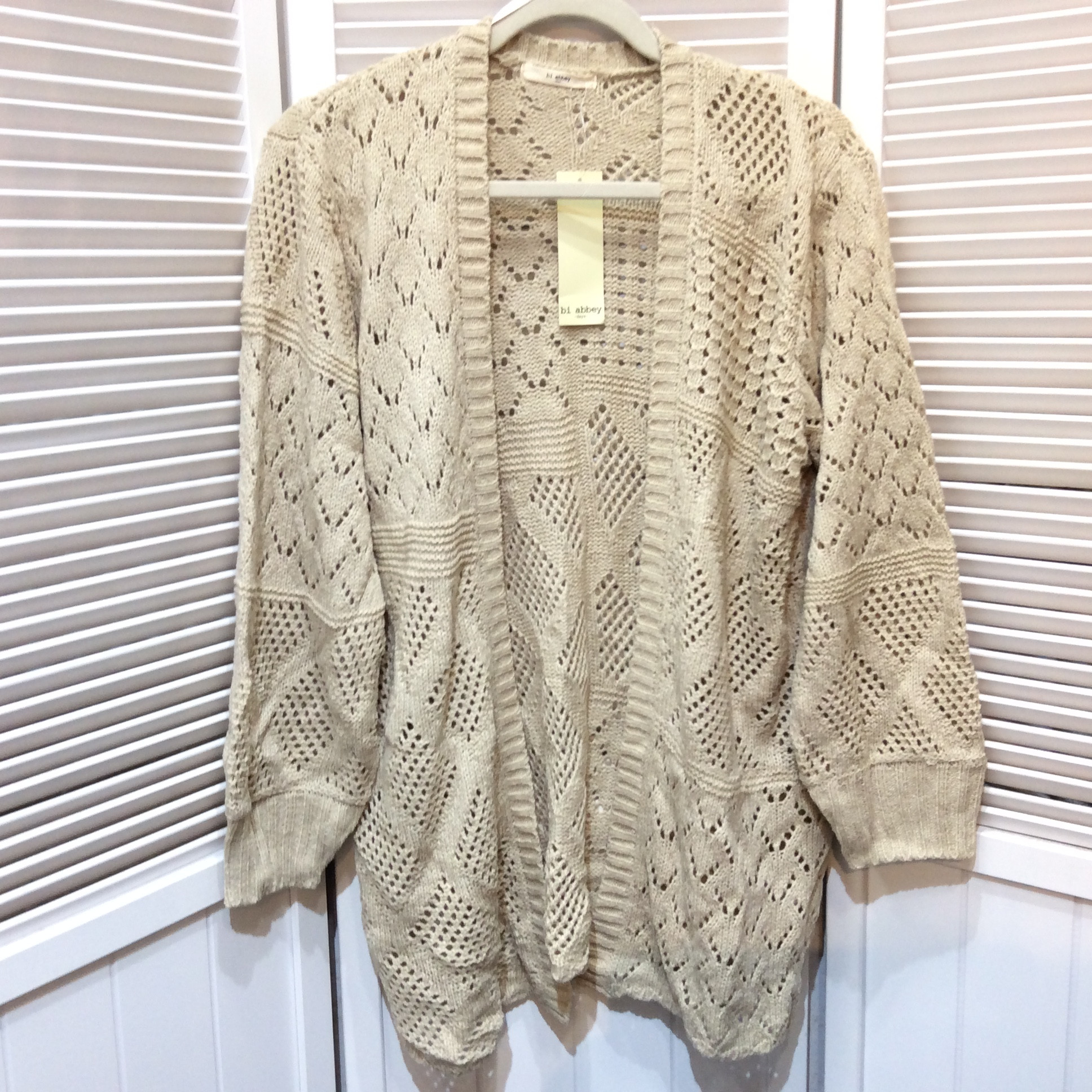 未使用 羽織りカーディガン  Lサイズ  ベージュ