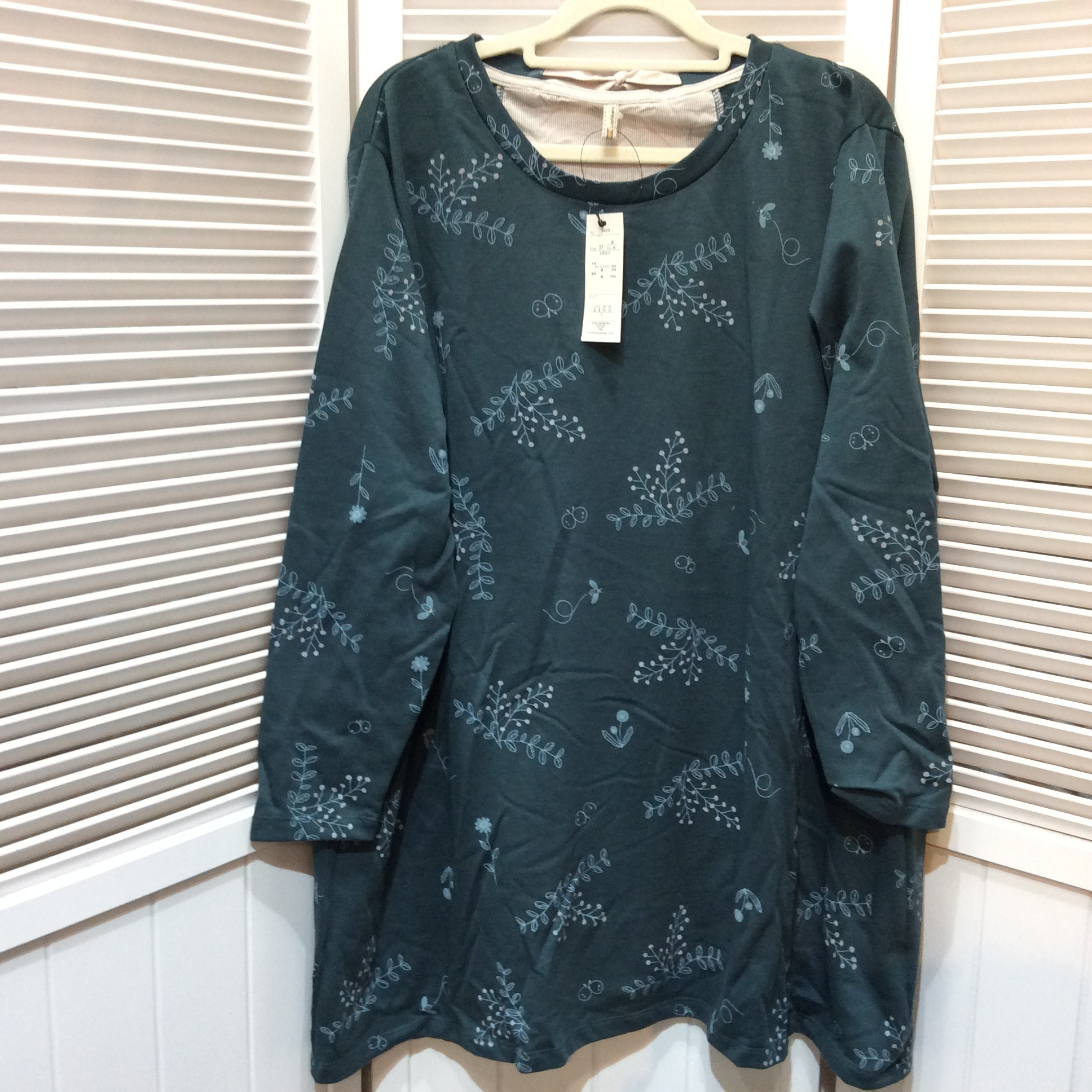 未使用 チュニック  LLサイズ  グリーン柄