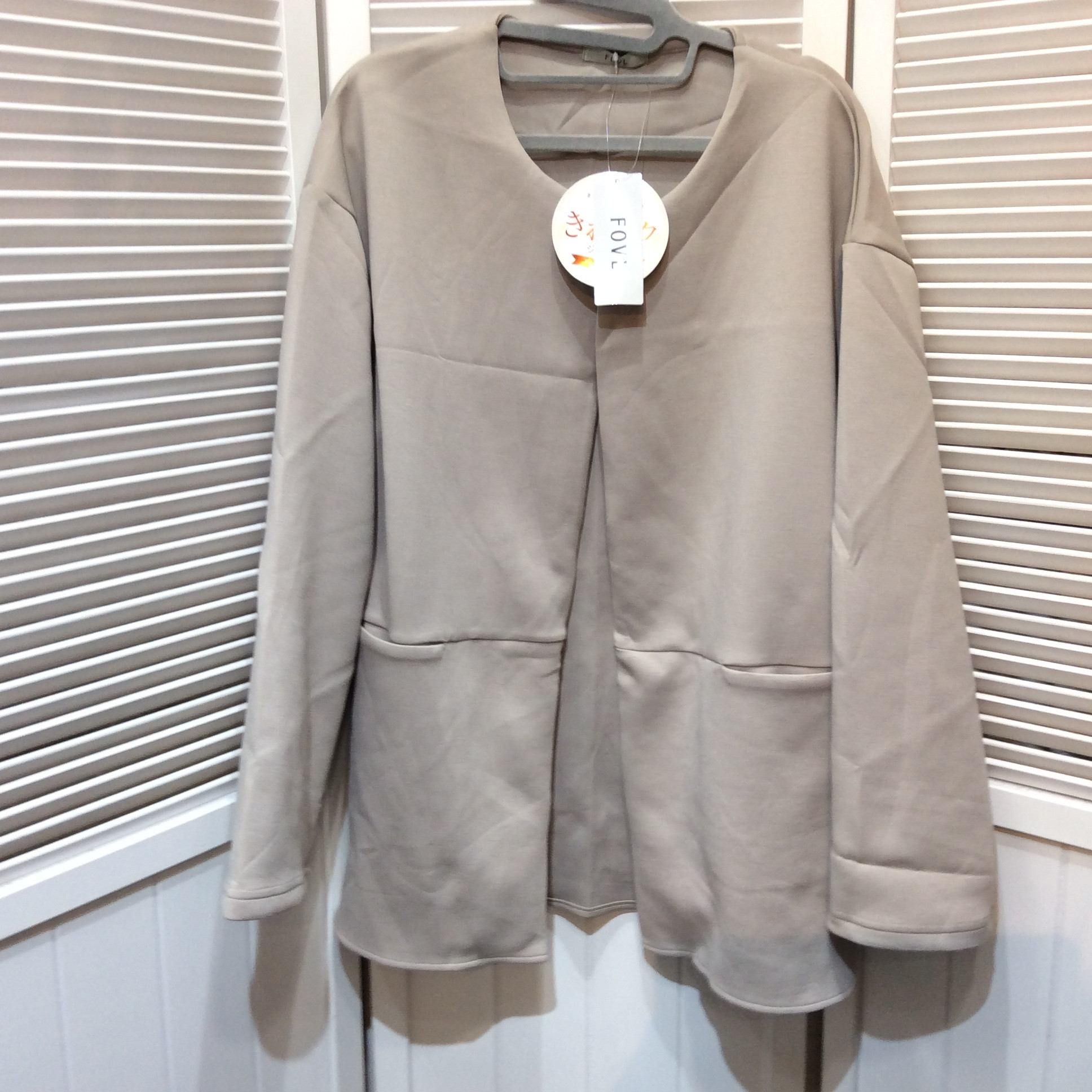 未使用 きれラクジャケット  Lサイズ  グレージュ色