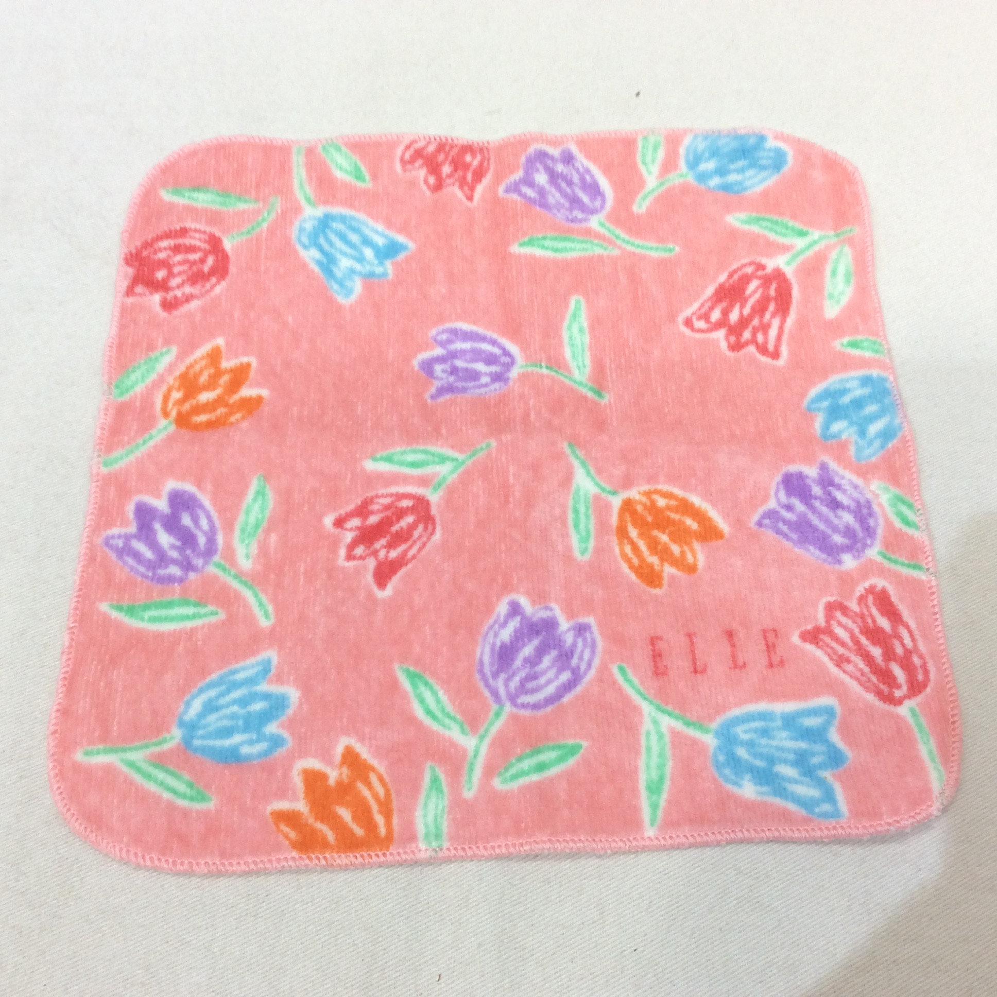 未使用☆ELLE タオルハンカチ ピンク 小さめ