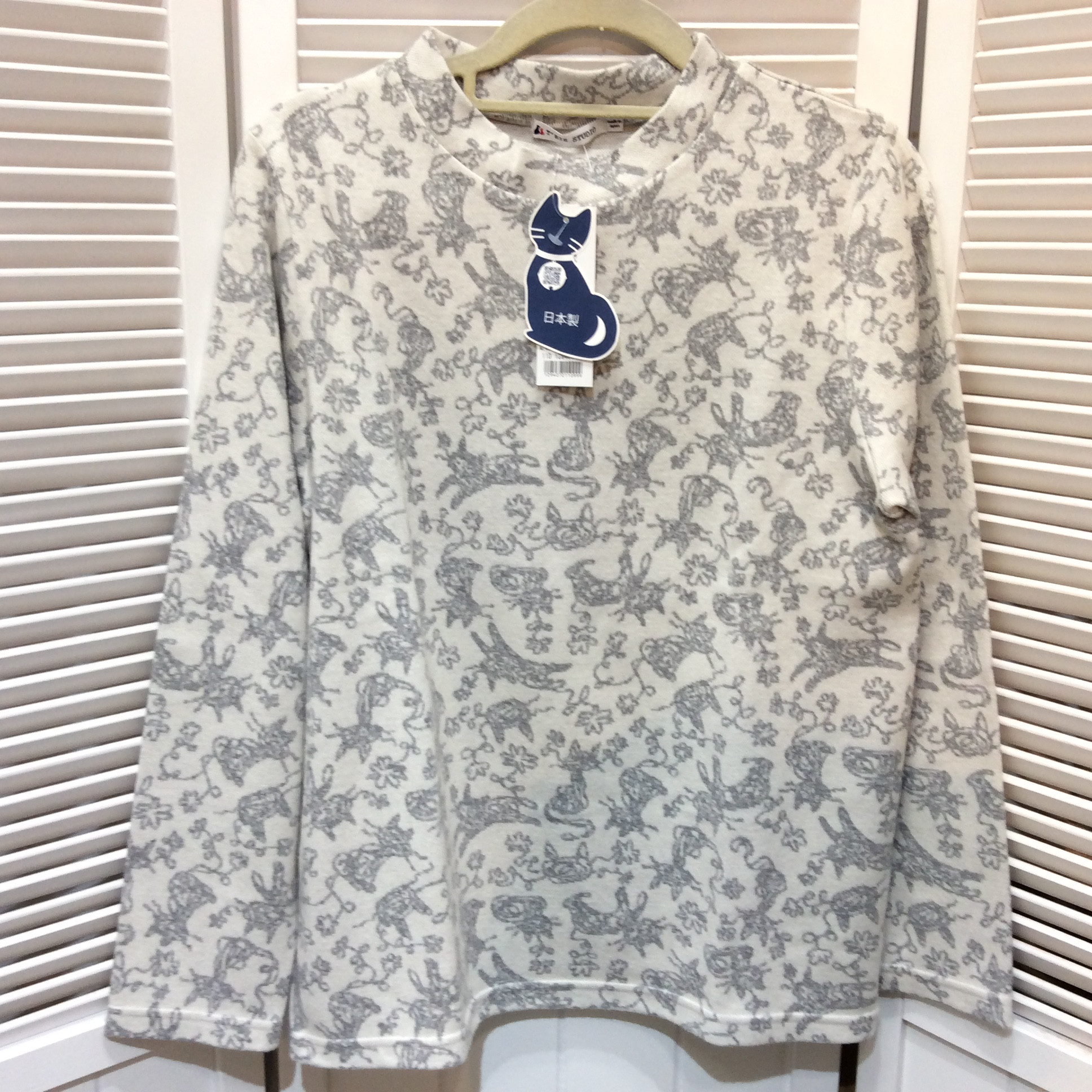 未使用 長袖カットソー  M〜L  ホワイト／グレー／ねこ 日本製