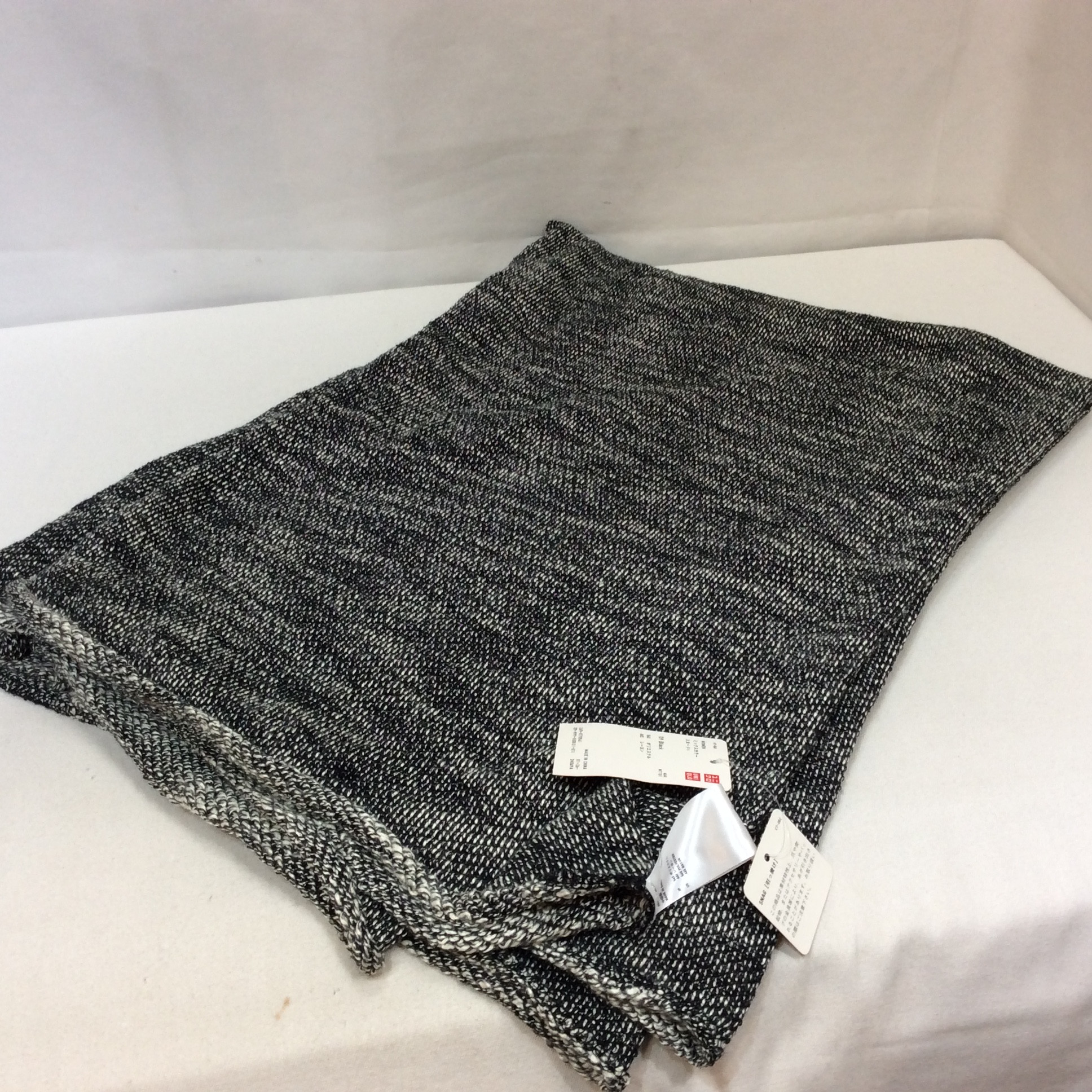 未使用☆ユニクロ ミックスカラースヌード ブラック 大判