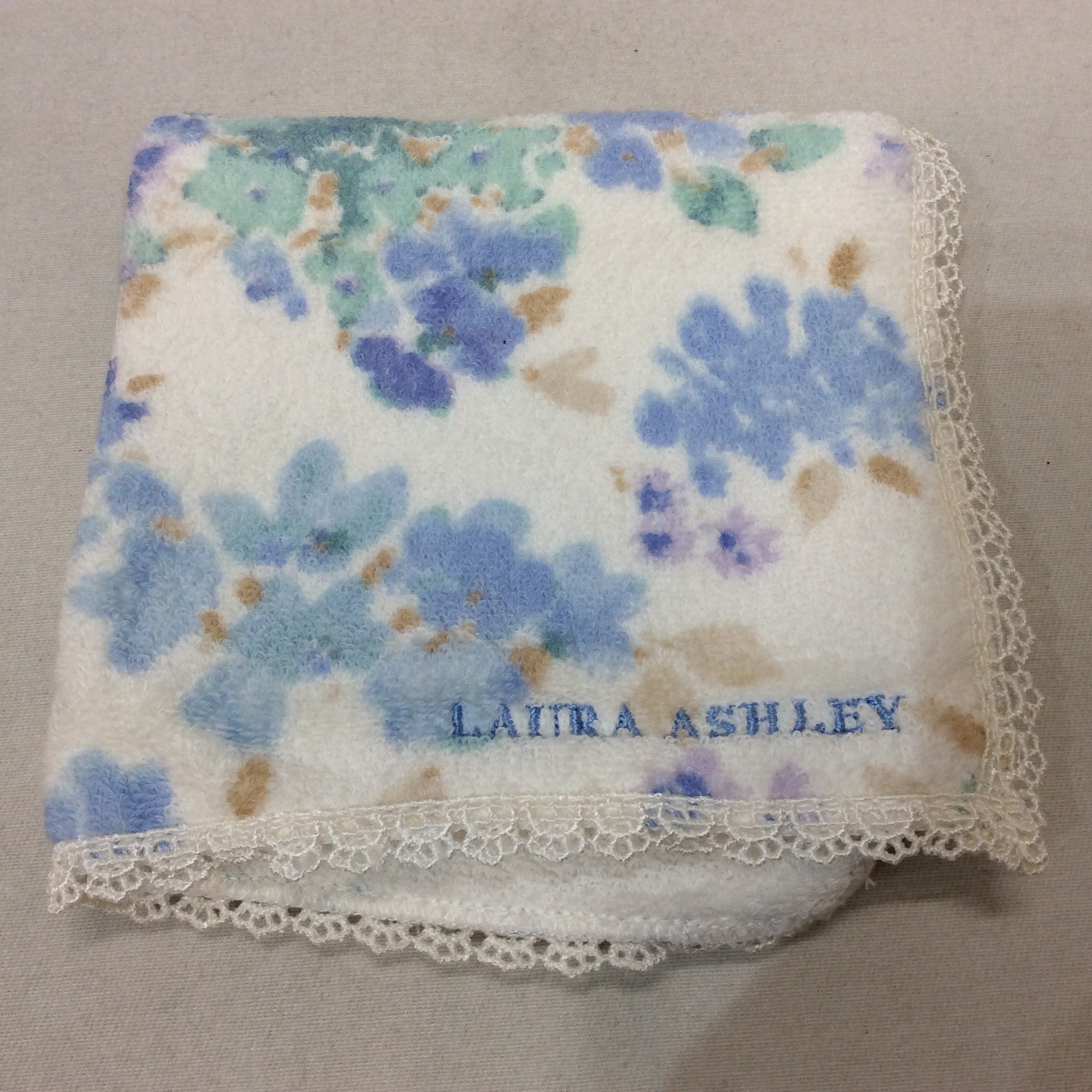 未使用☆ローラアシュレイ タオルハンカチ No,1