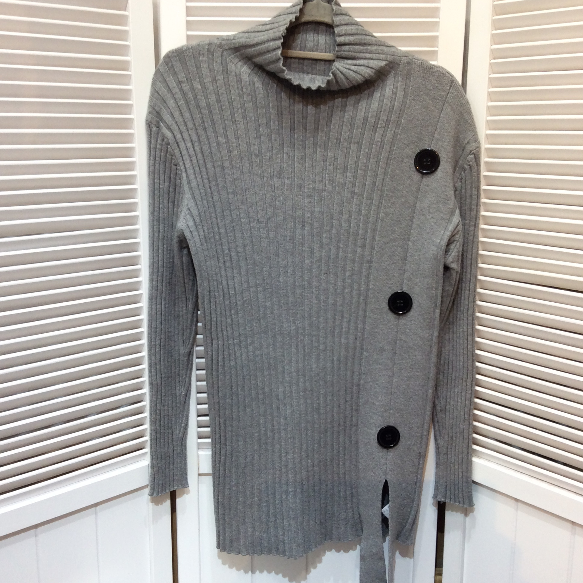 未使用 デザイン リブニットセーター  M〜L グレー