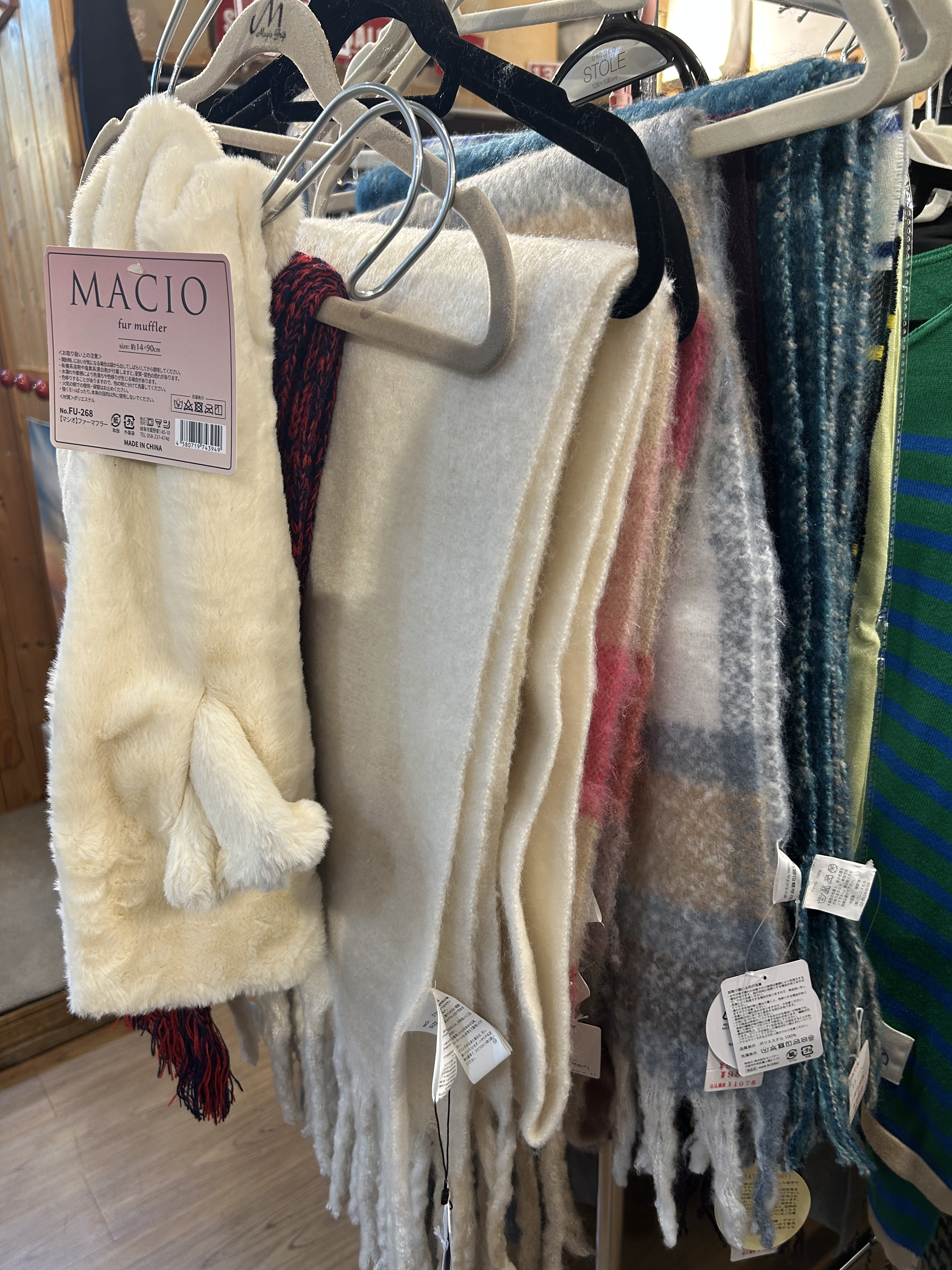 新品　ストール　各種入荷しました