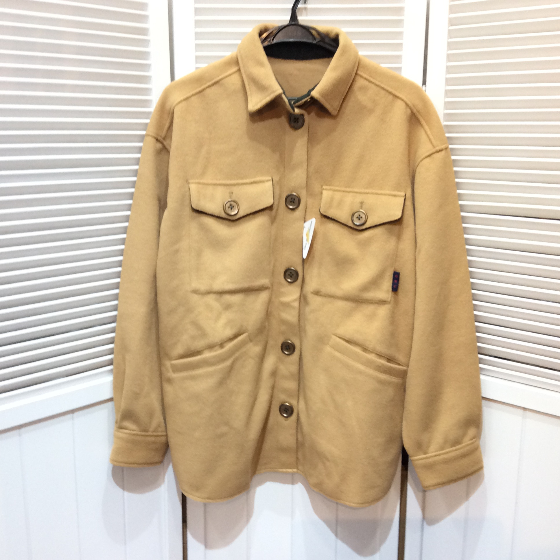 未使用 QVC シャツジャケット  Mサイズ  ベージュ