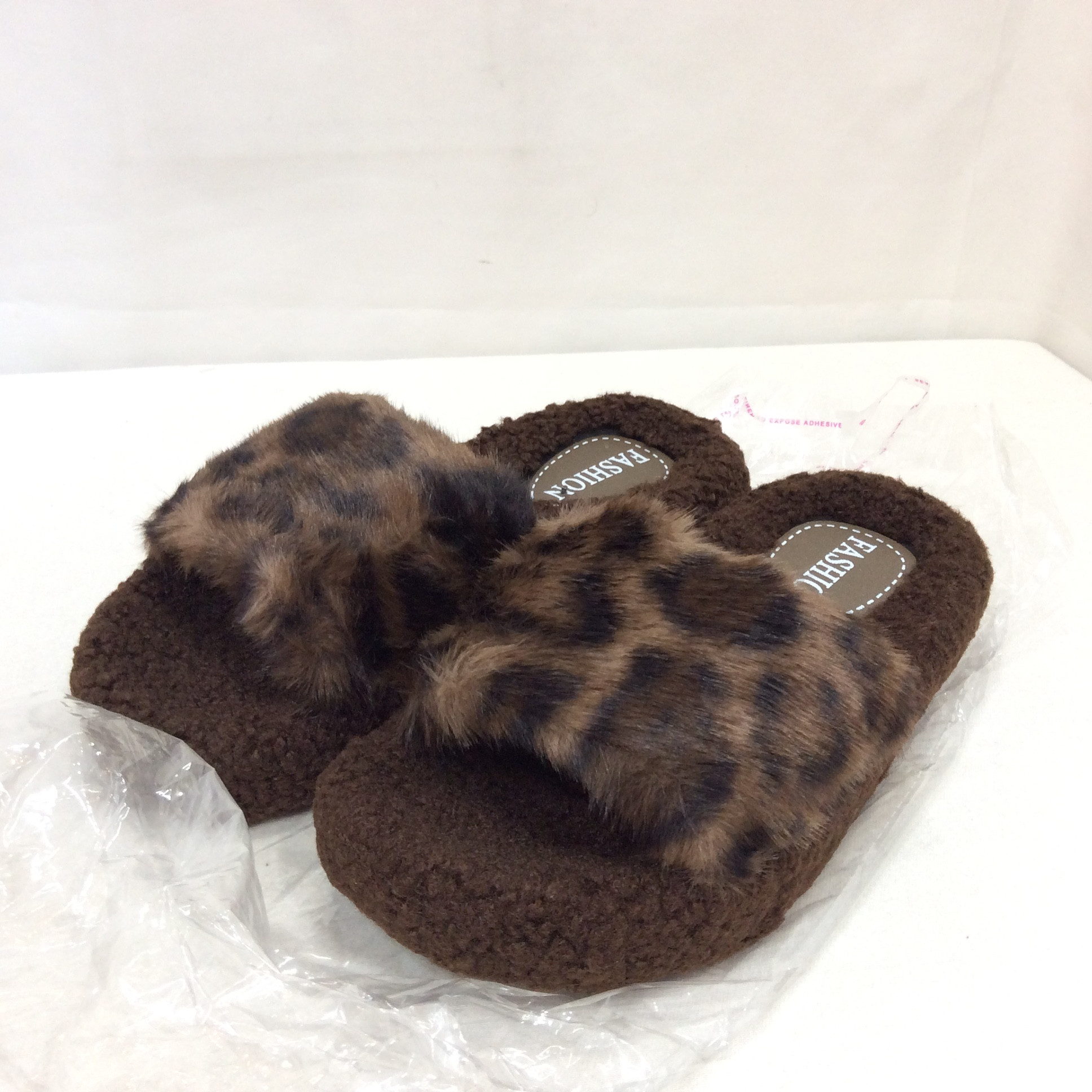 未使用 フェイクファー  スリッパ  Lサイズ ダークブラウン／ヒョウ柄