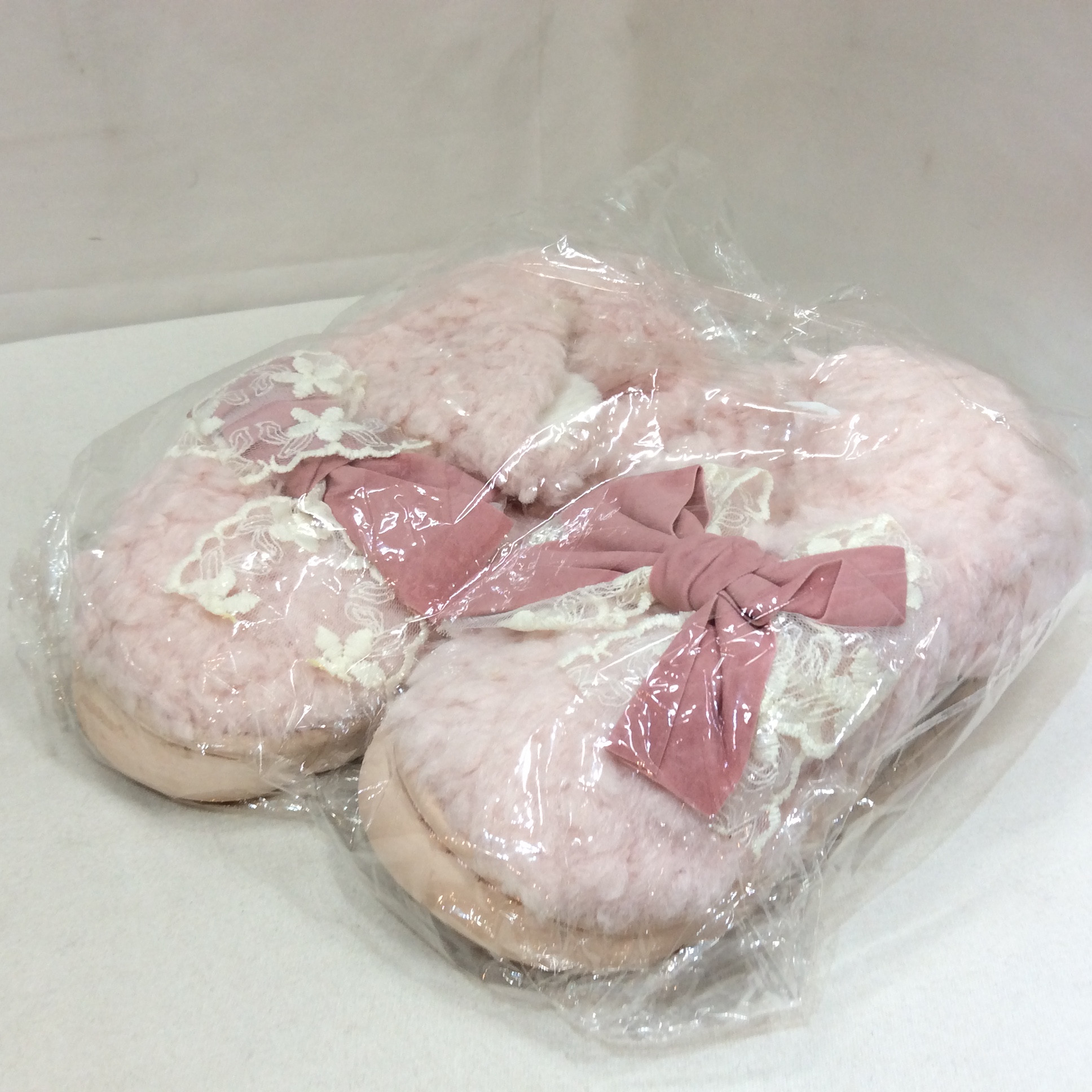 未使用 ルームシューズ  フリーサイズ   ピンクボア／リボン