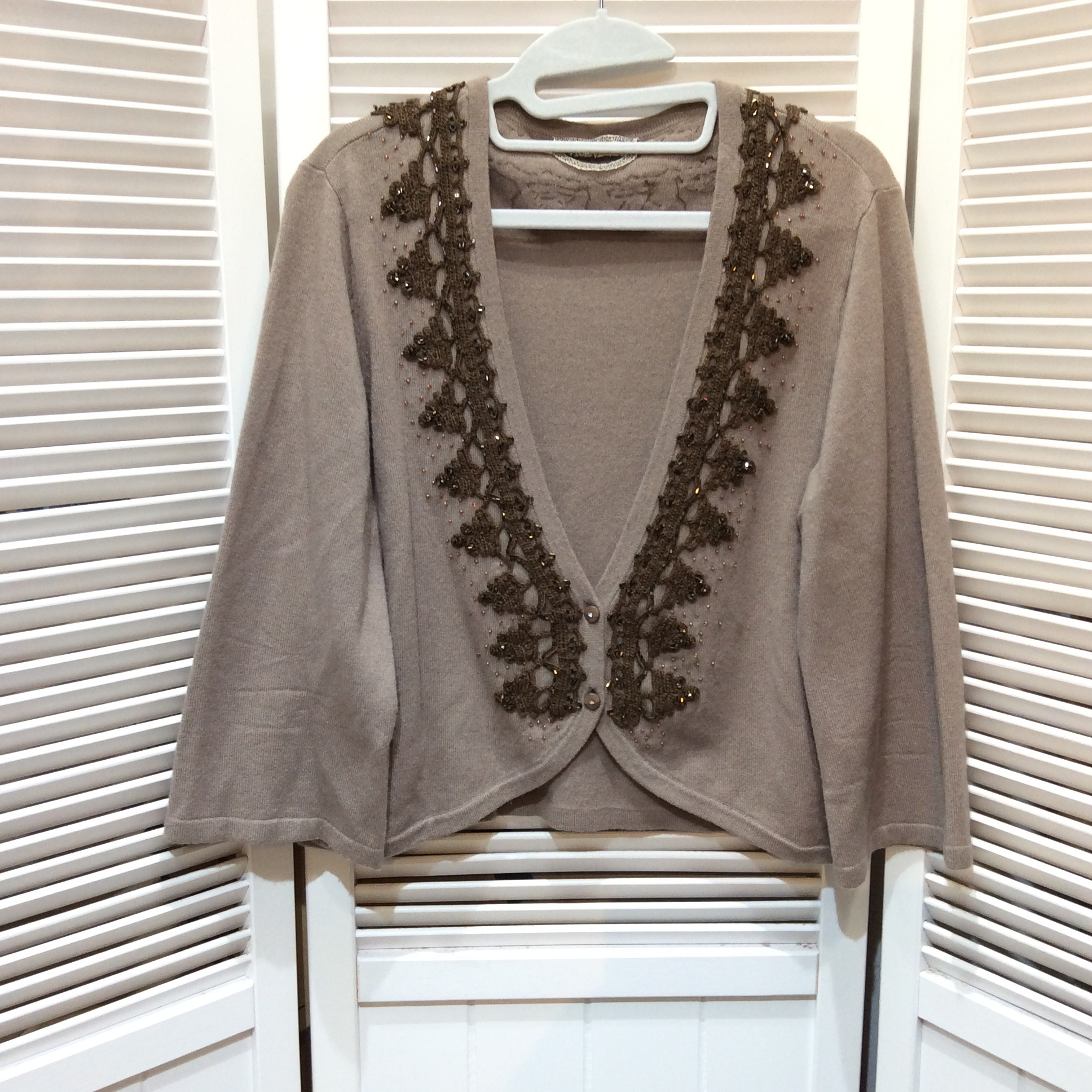 ラピーヌ ボレロカーディガン サイズ38  ブラウン／刺繍／ビーズデザイン