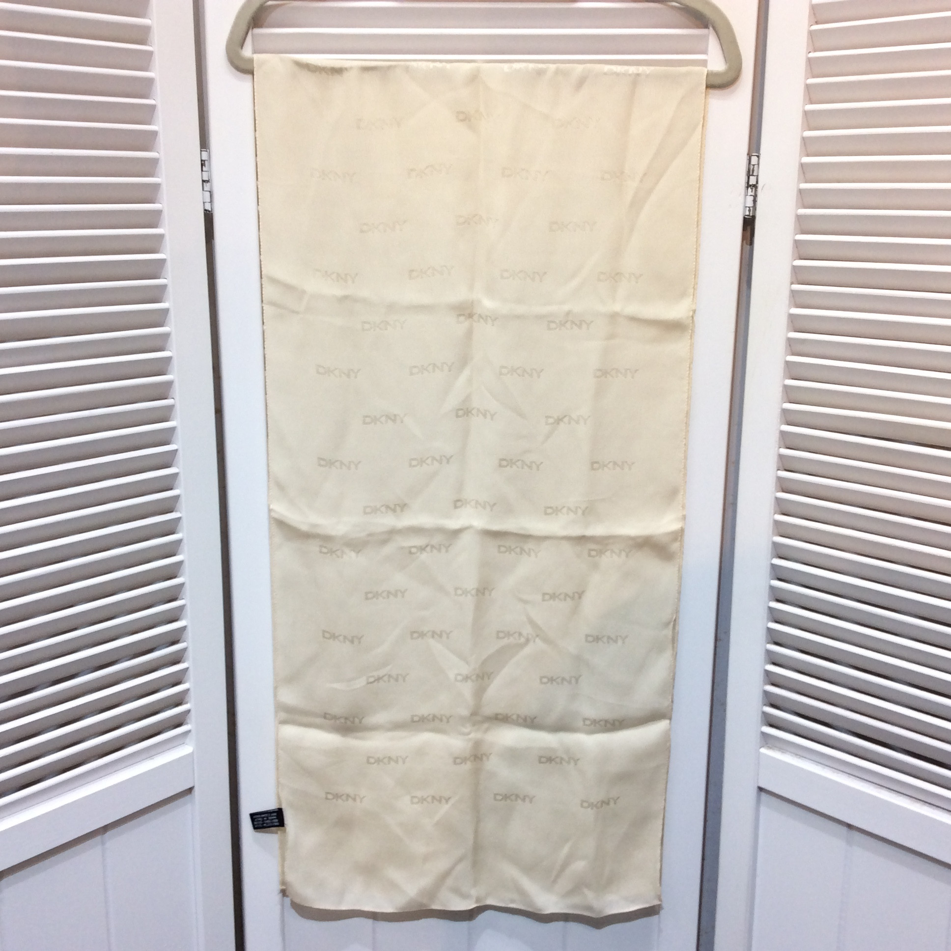 DKNY シルクストール アイボリー