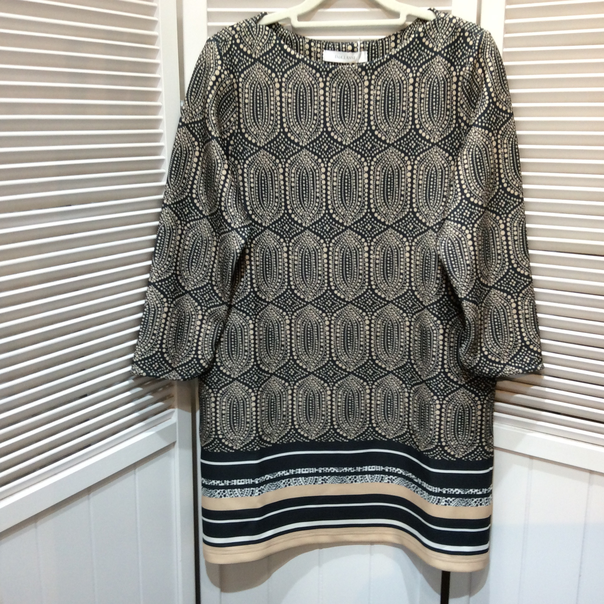 ドゥクラッセ チュニック サイズS  ブラック／ベージュ柄  美品