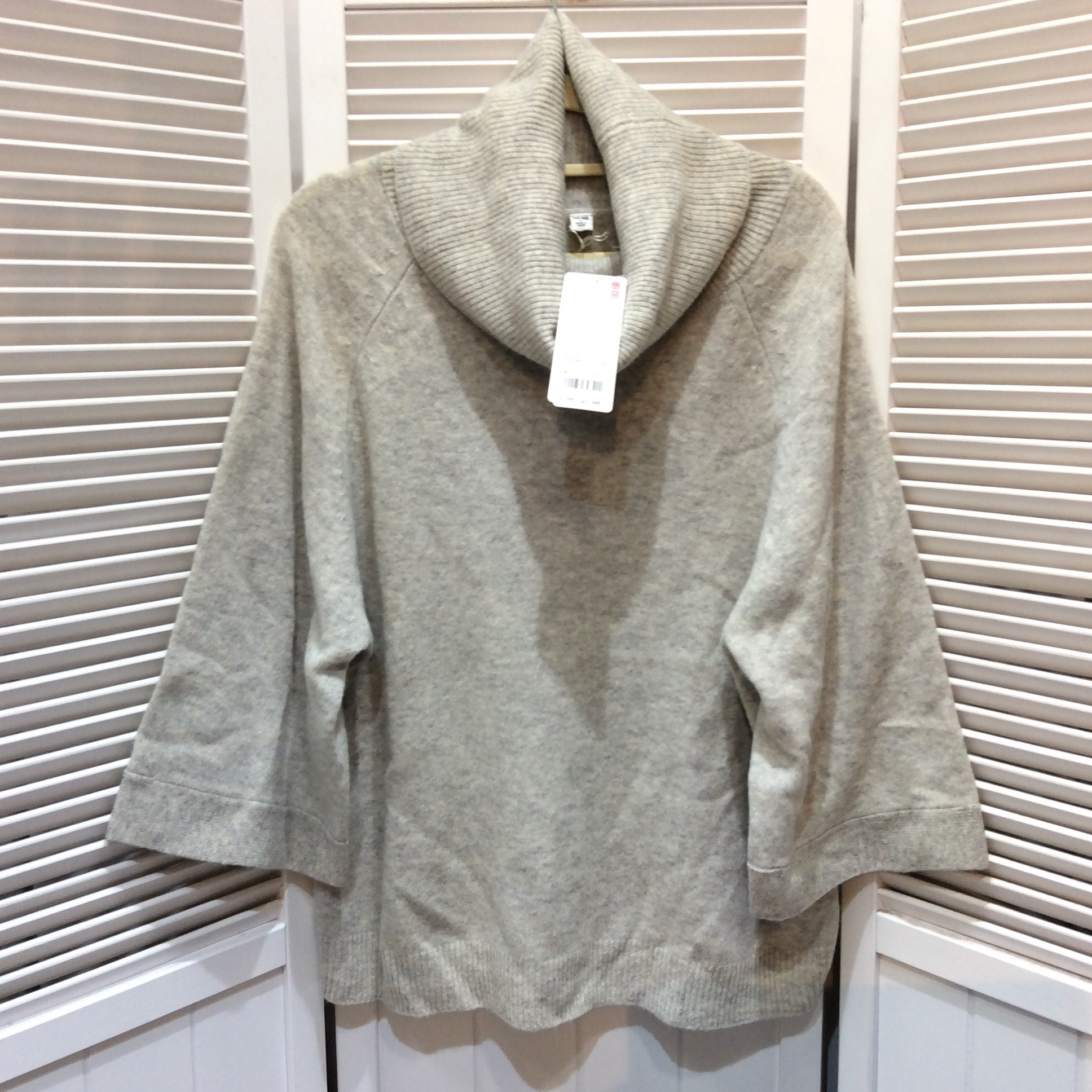 定価の半額❗️未使用 ユニクロ ソフトラムウール 七分袖セーター  サイズL ライトグレー