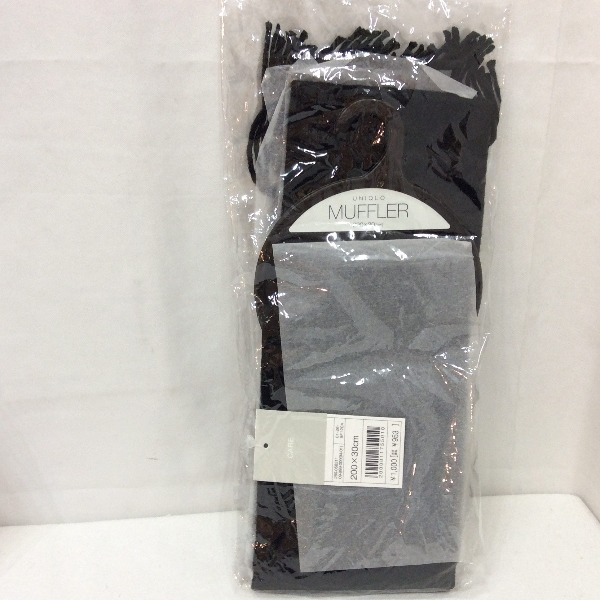 定価の半額❗️ユニクロ マフラー ブラック