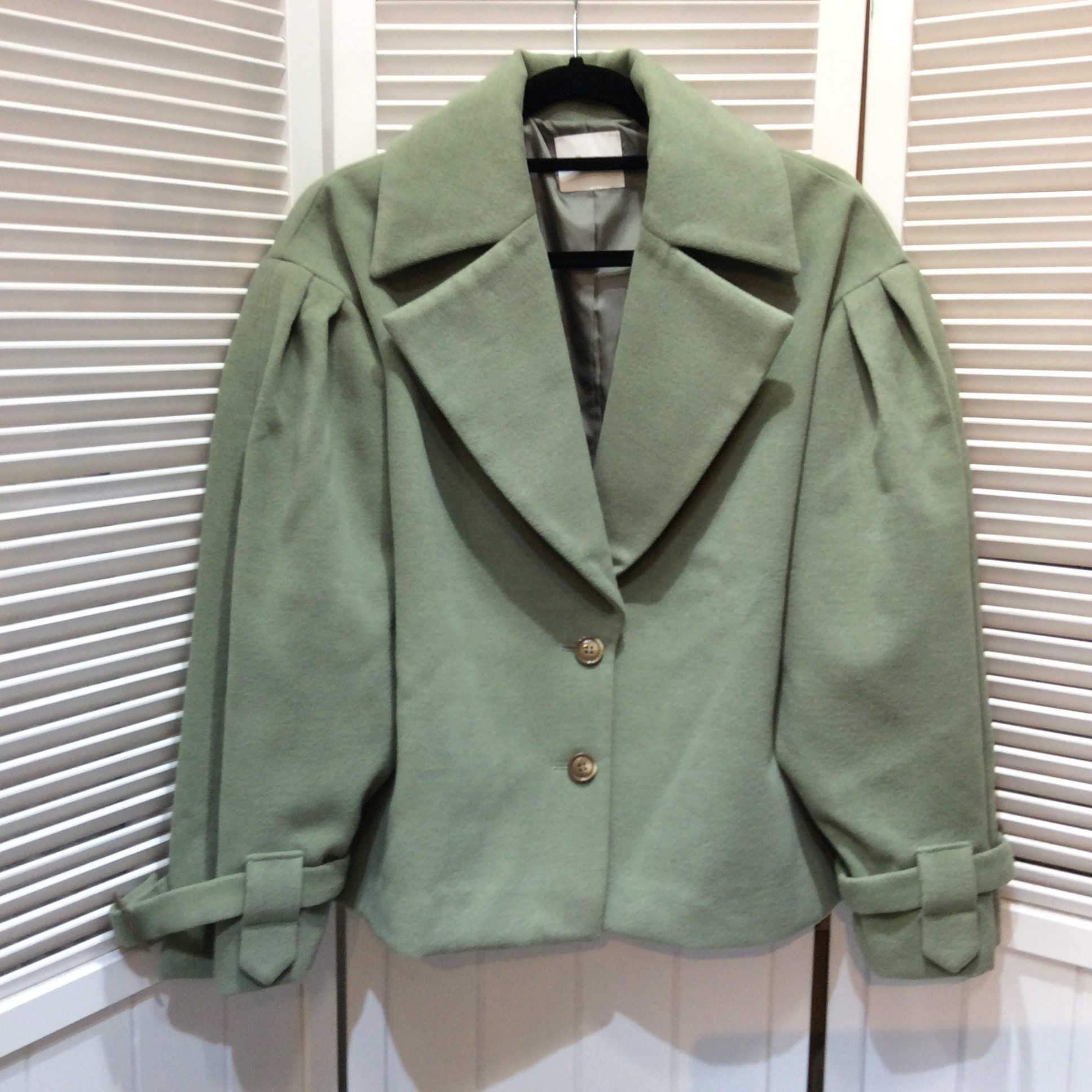 ショートコート  サイズM  グリーン