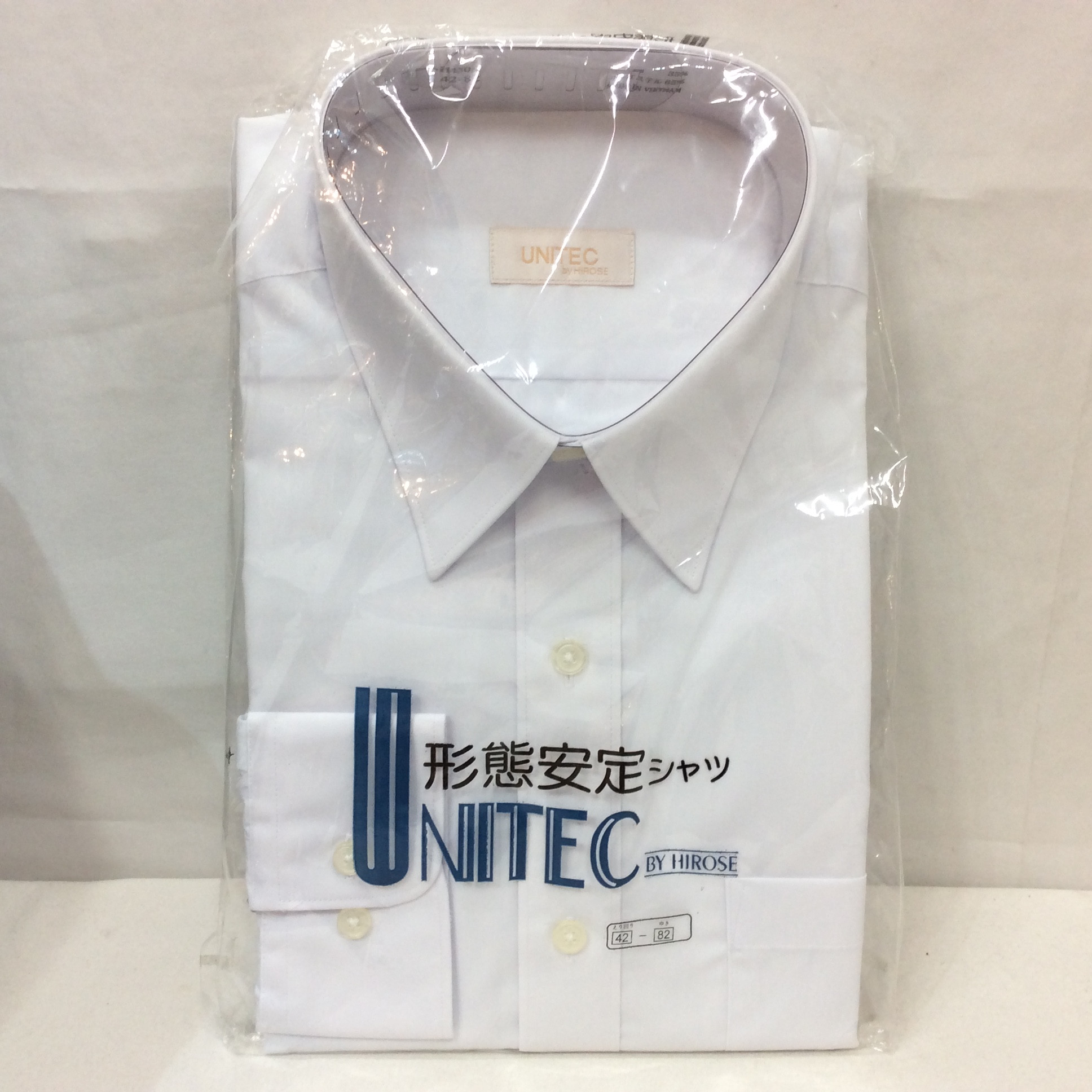 未使用☆形態安定シャツ ワイシャツ ホワイト 42-82